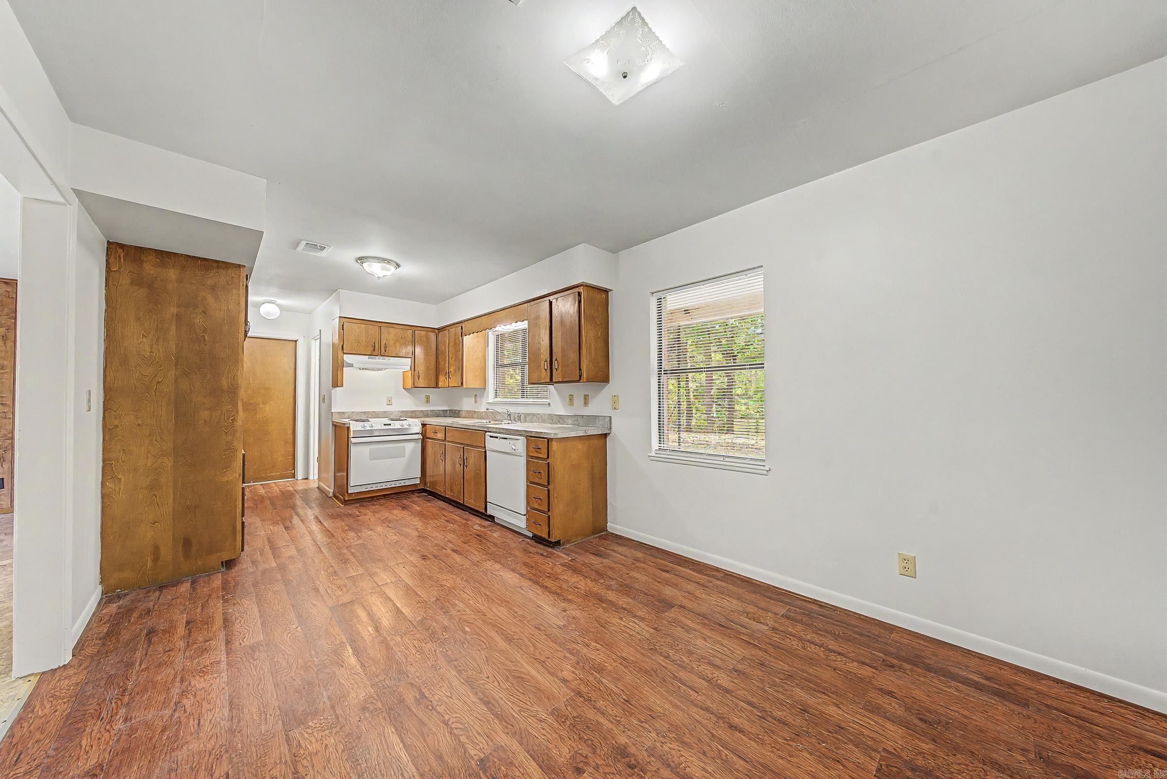 329 Benton  Gillham, AR