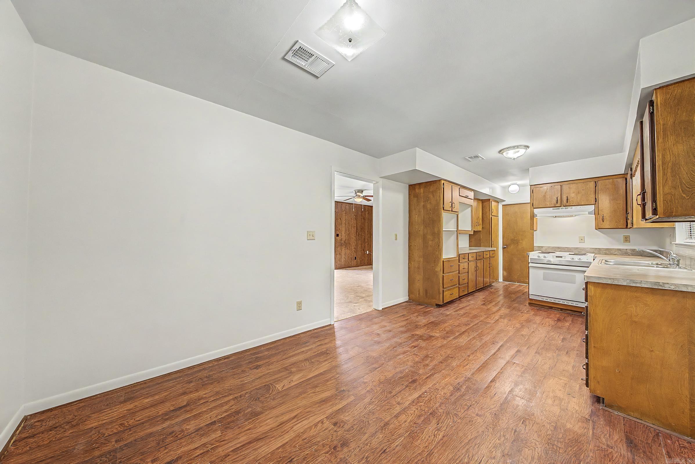 329 Benton  Gillham, AR