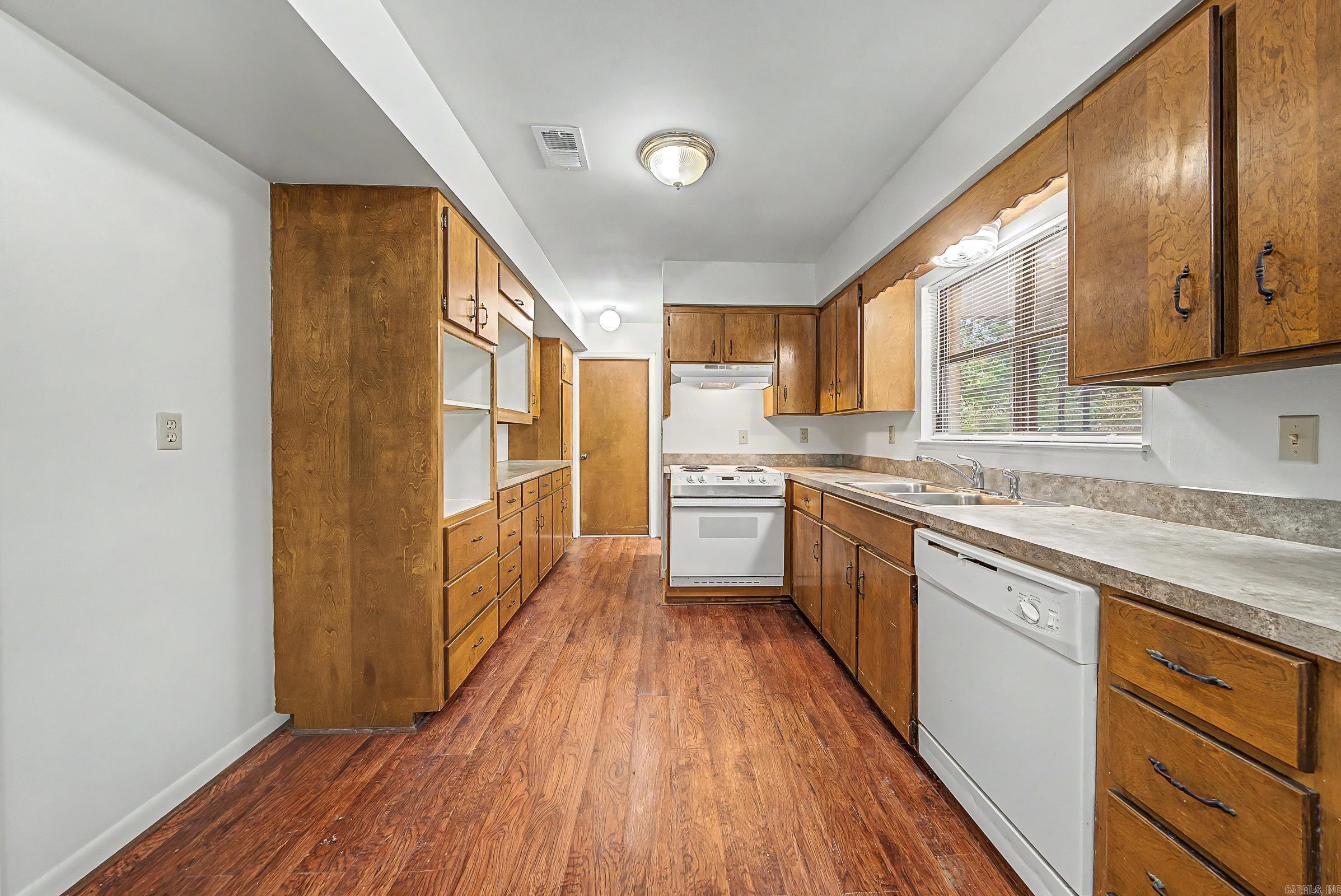 329 Benton  Gillham, AR