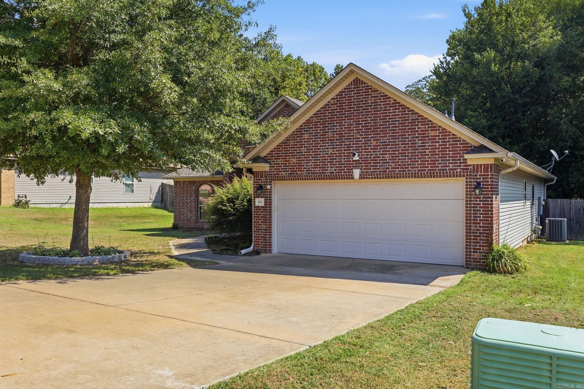 302 Montgomery  Benton, AR