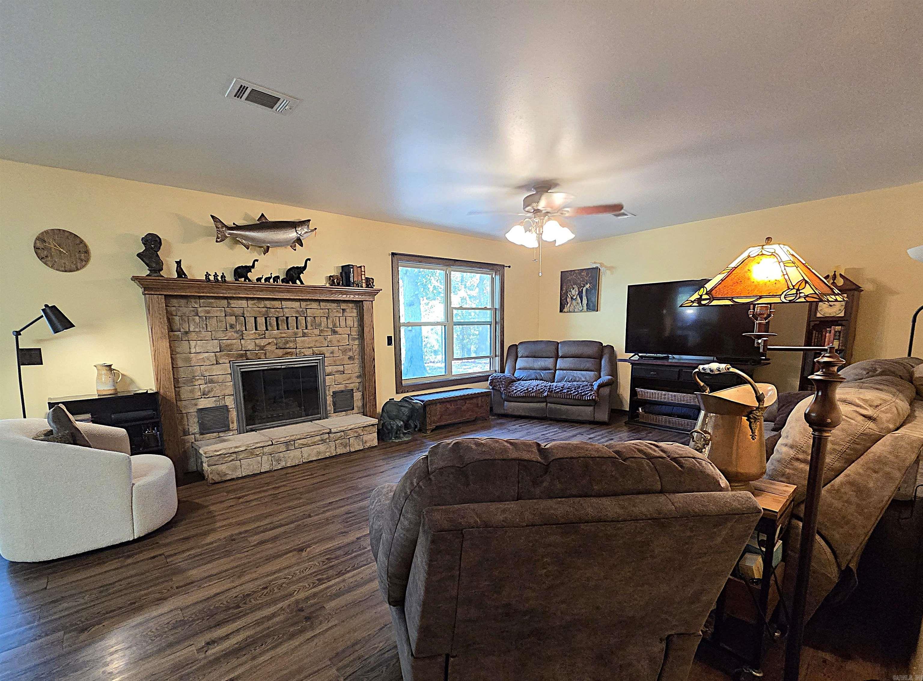 565 Polk Road 194 Mena, AR 71953