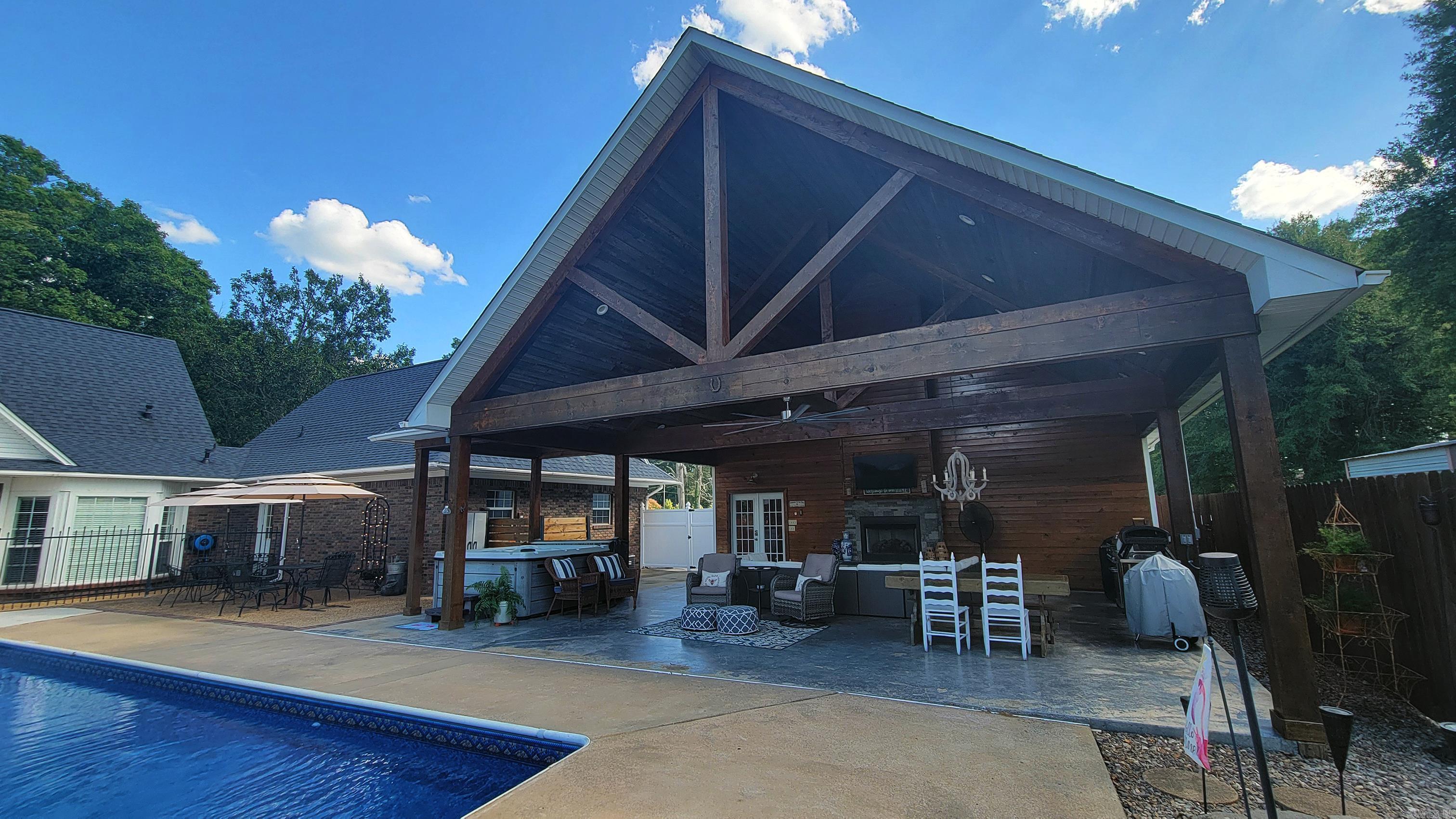 10828 Jacks Road Pine Bluff, AR 71603