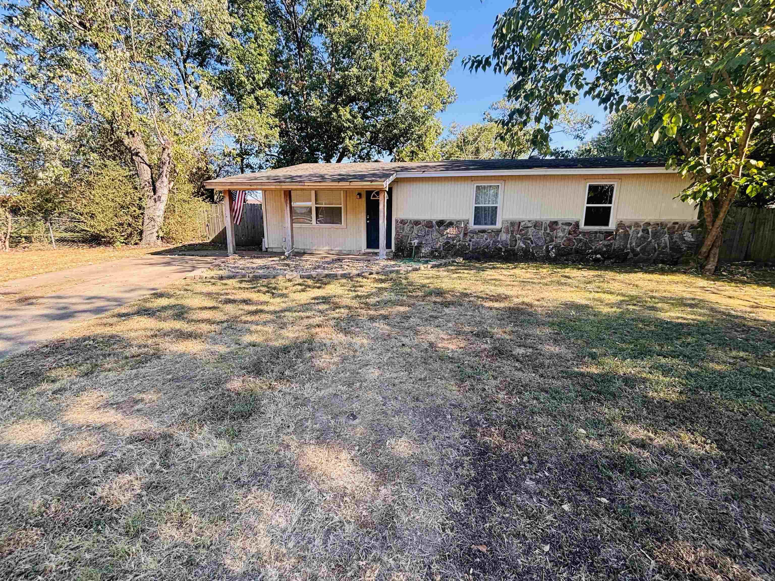 706 Forbes Drive — exterior