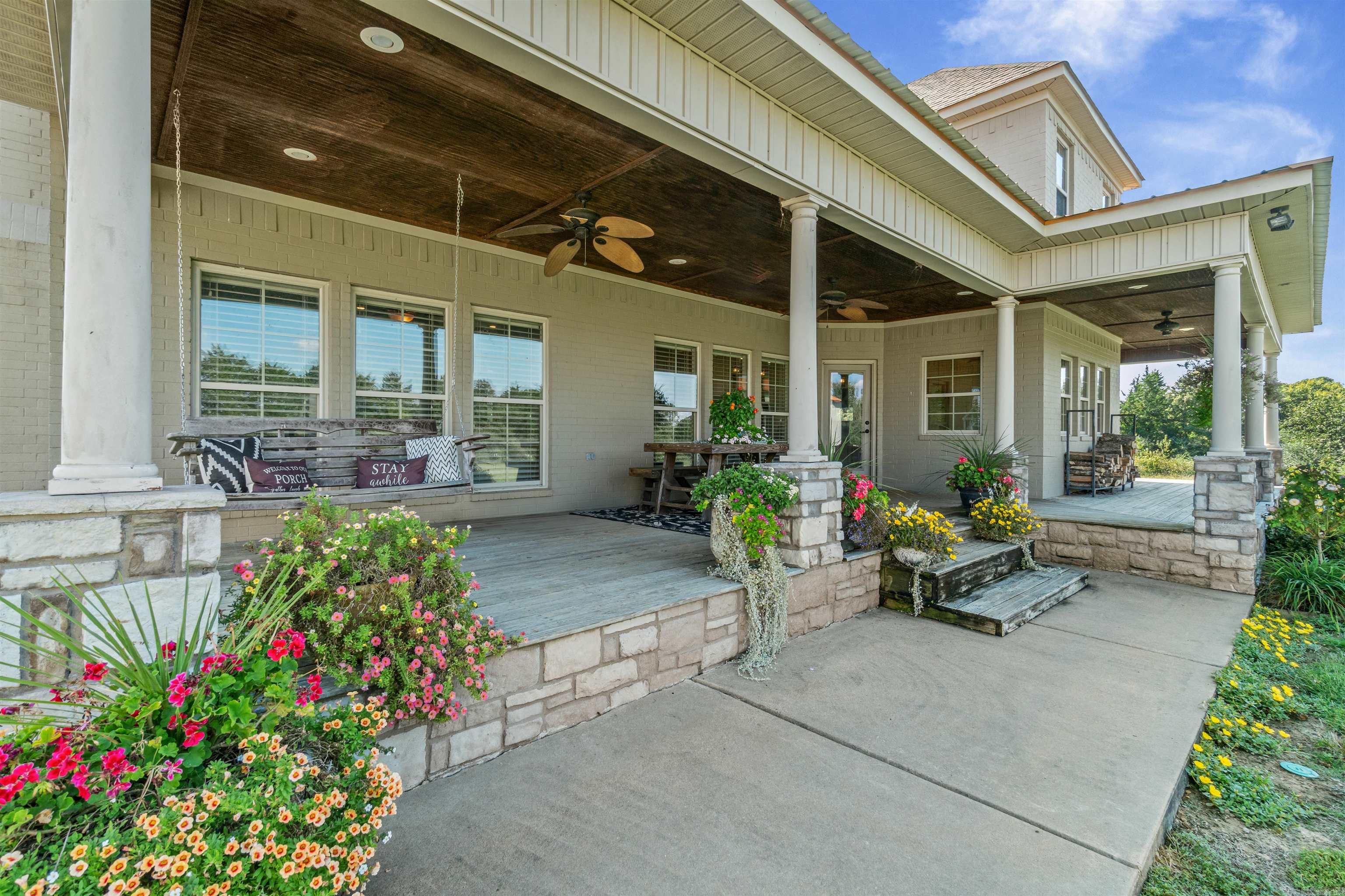 22 W Overland Drive Damascus, AR 72039