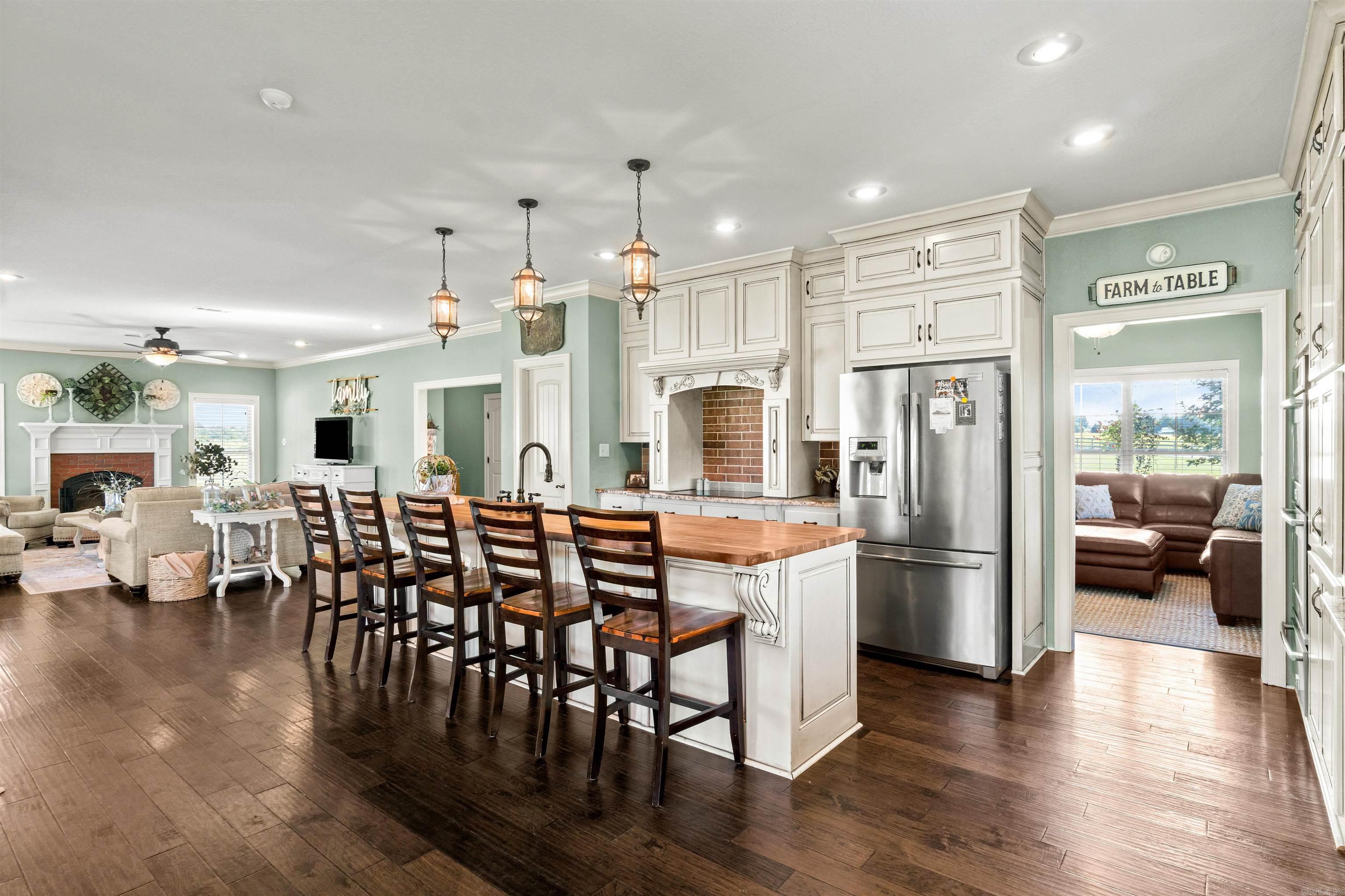 22 W Overland Drive Damascus, AR 72039