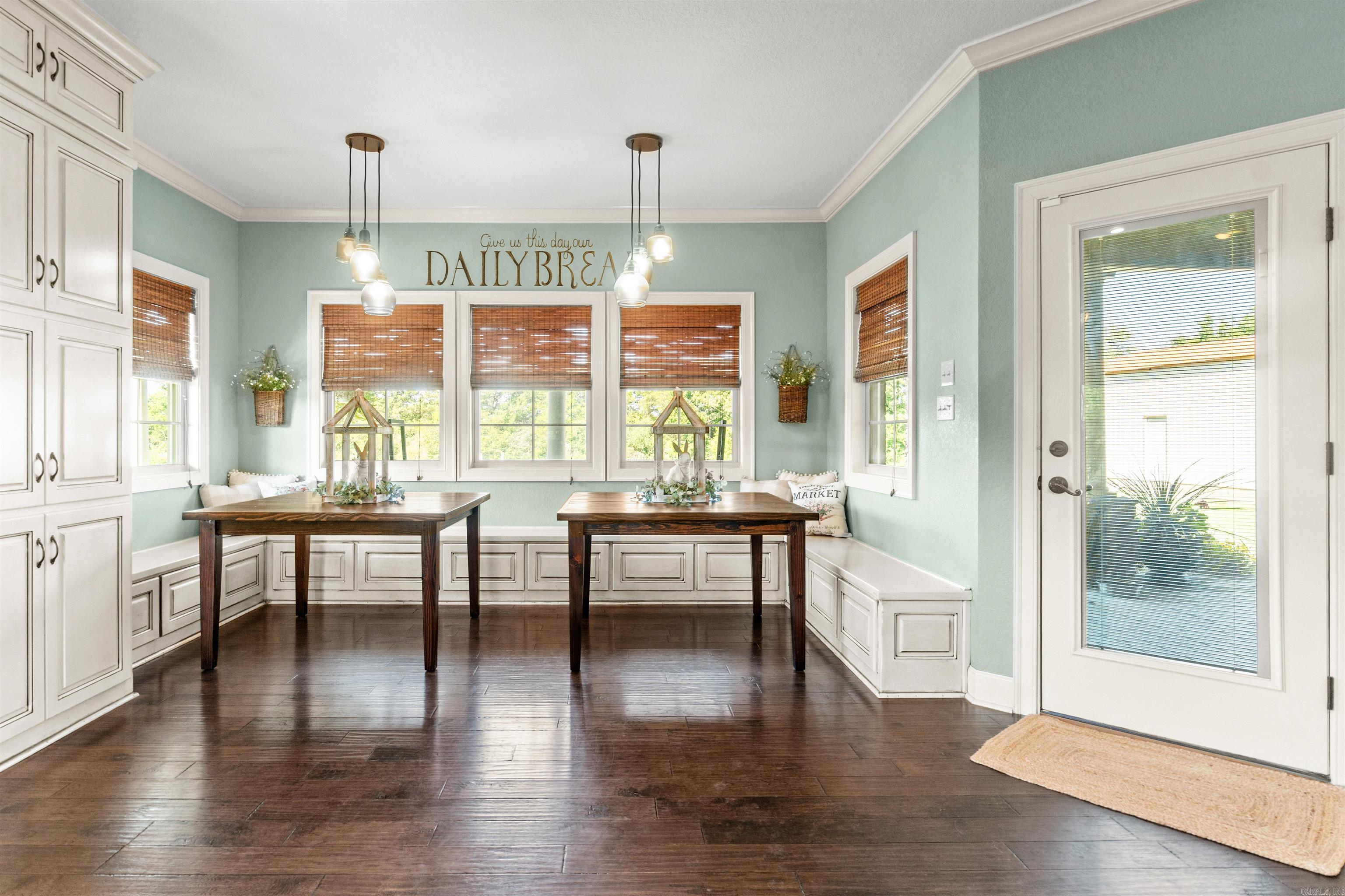 22 W Overland Drive Damascus, AR 72039