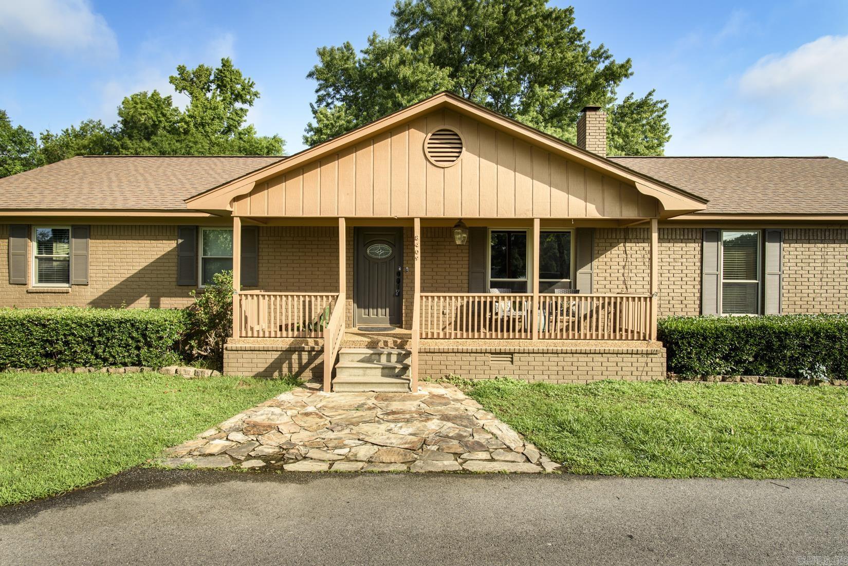 8409 Carrie Drive — photo 3