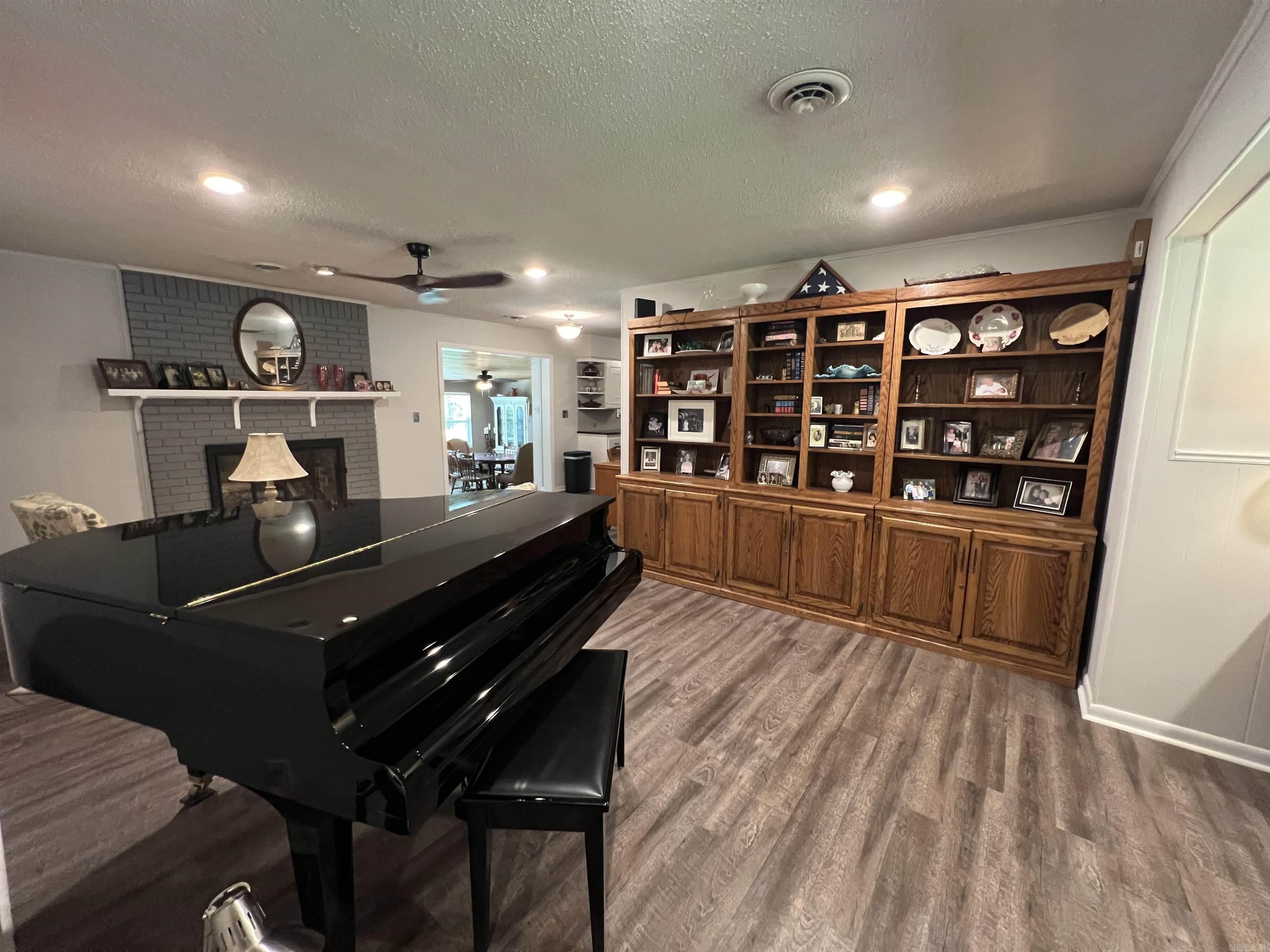 876 S 16th  Piggott, AR