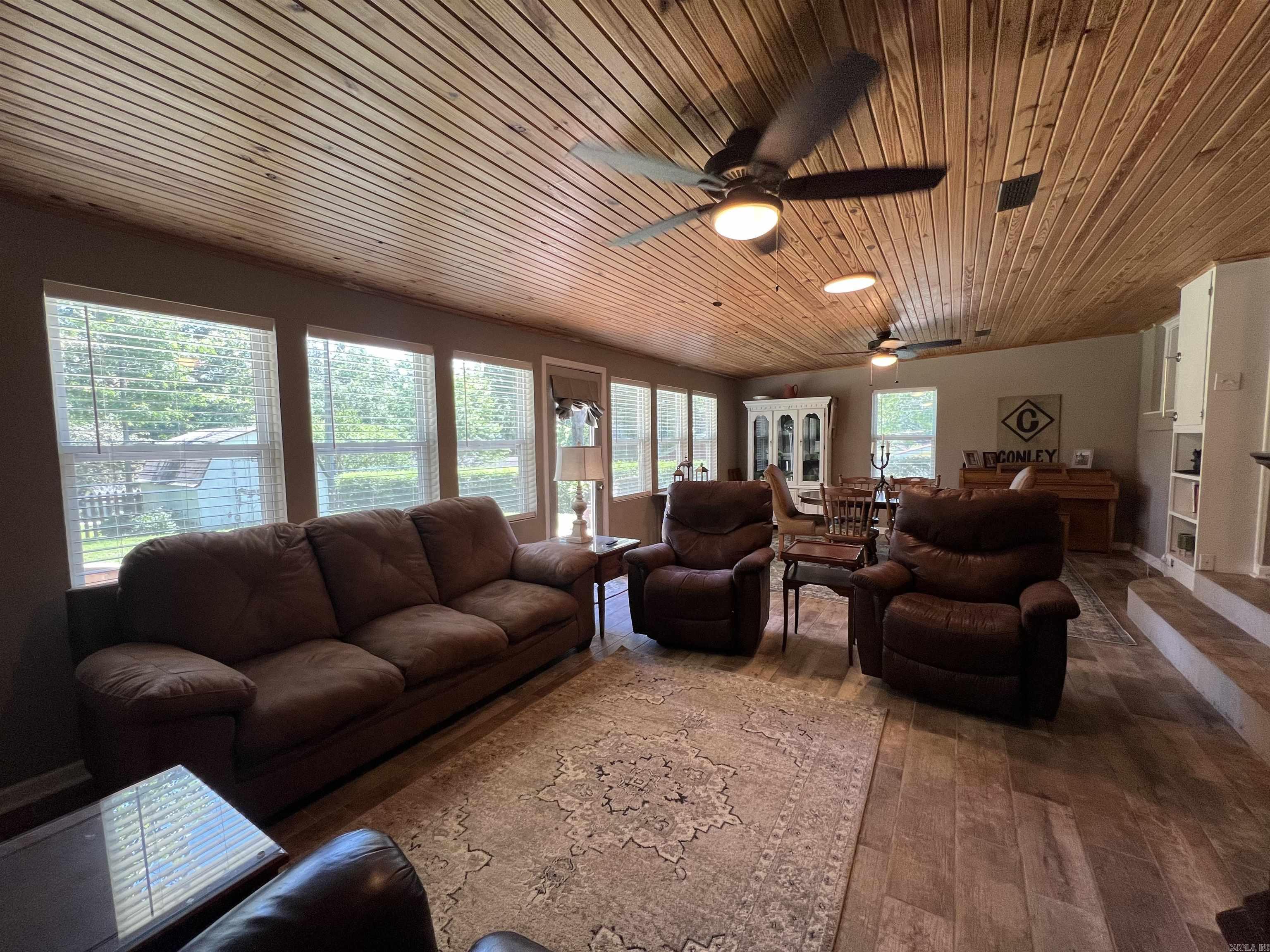 876 S 16th Avenue Piggott, AR 72454