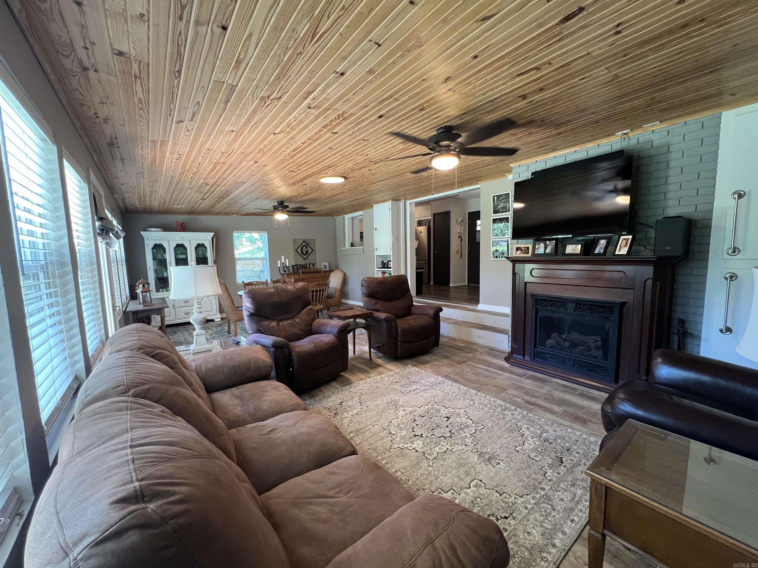 876 S 16th  Piggott, AR