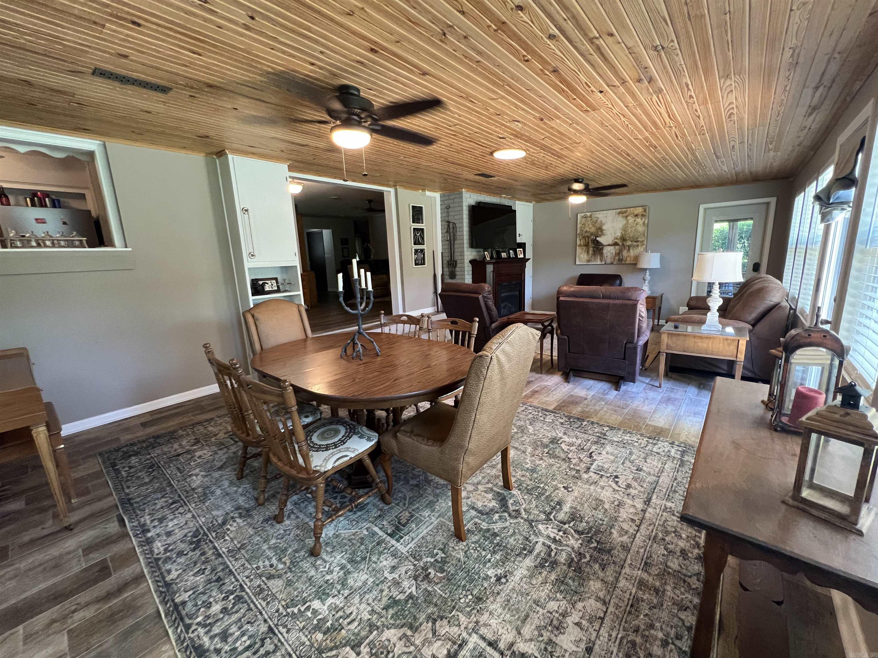 876 S 16th Avenue Piggott, AR 72454