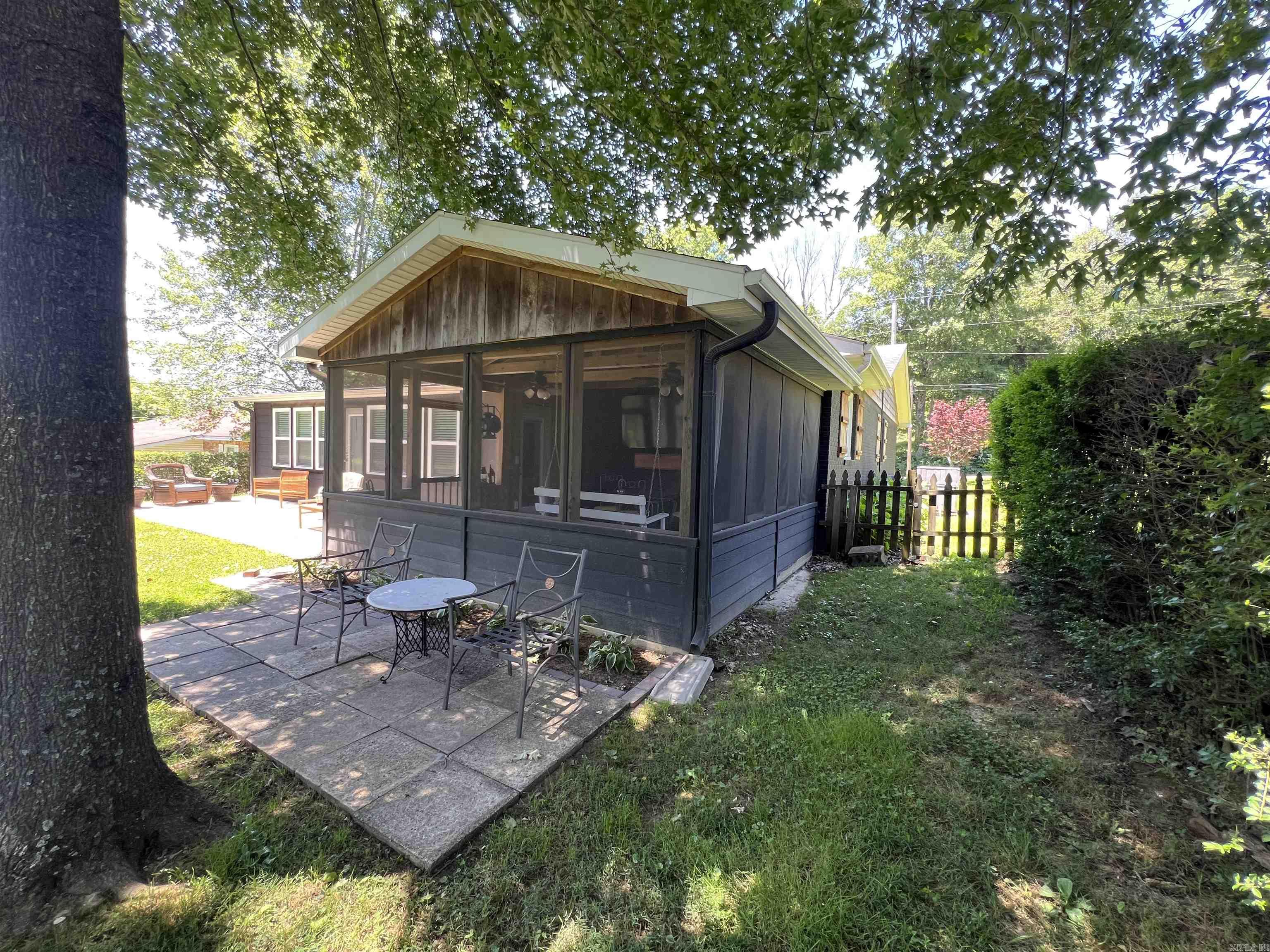 876 S 16th  Piggott, AR