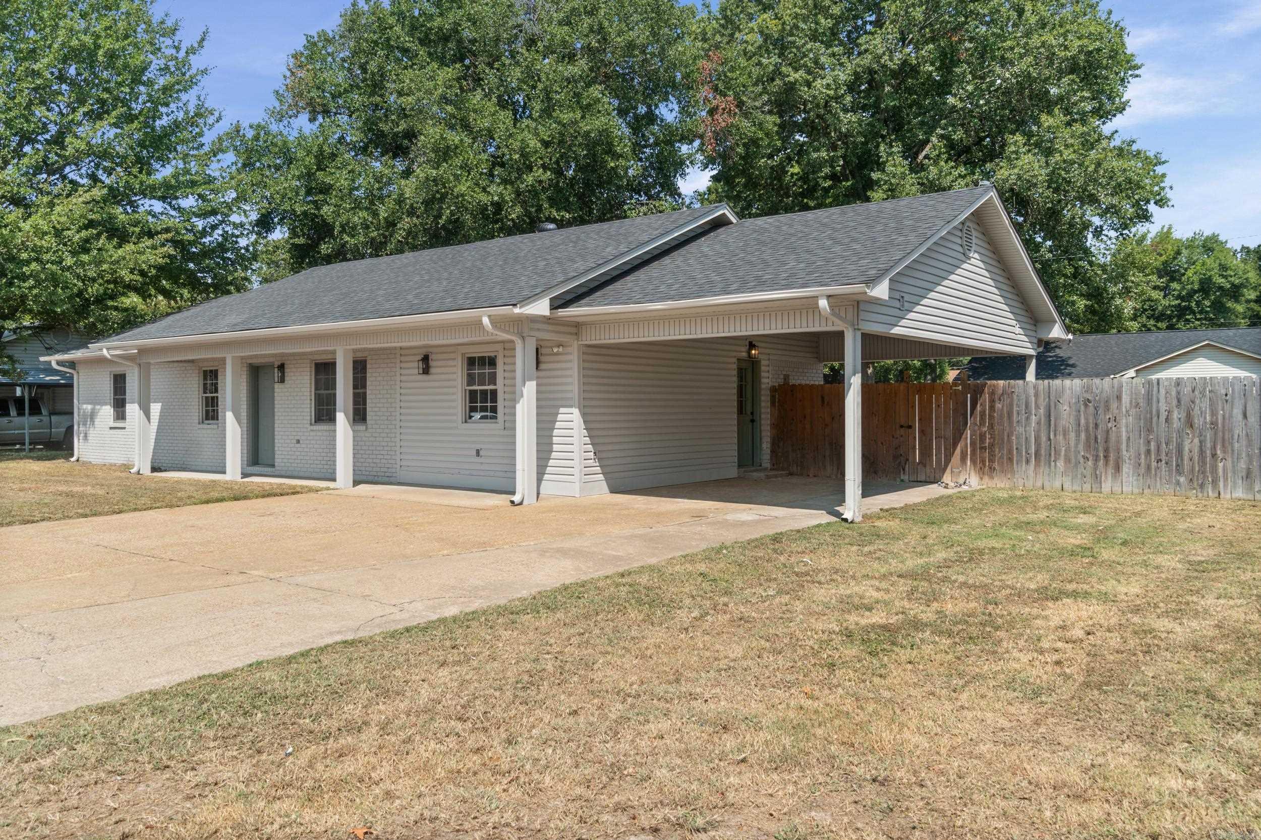320 E Lawson  Wynne, AR