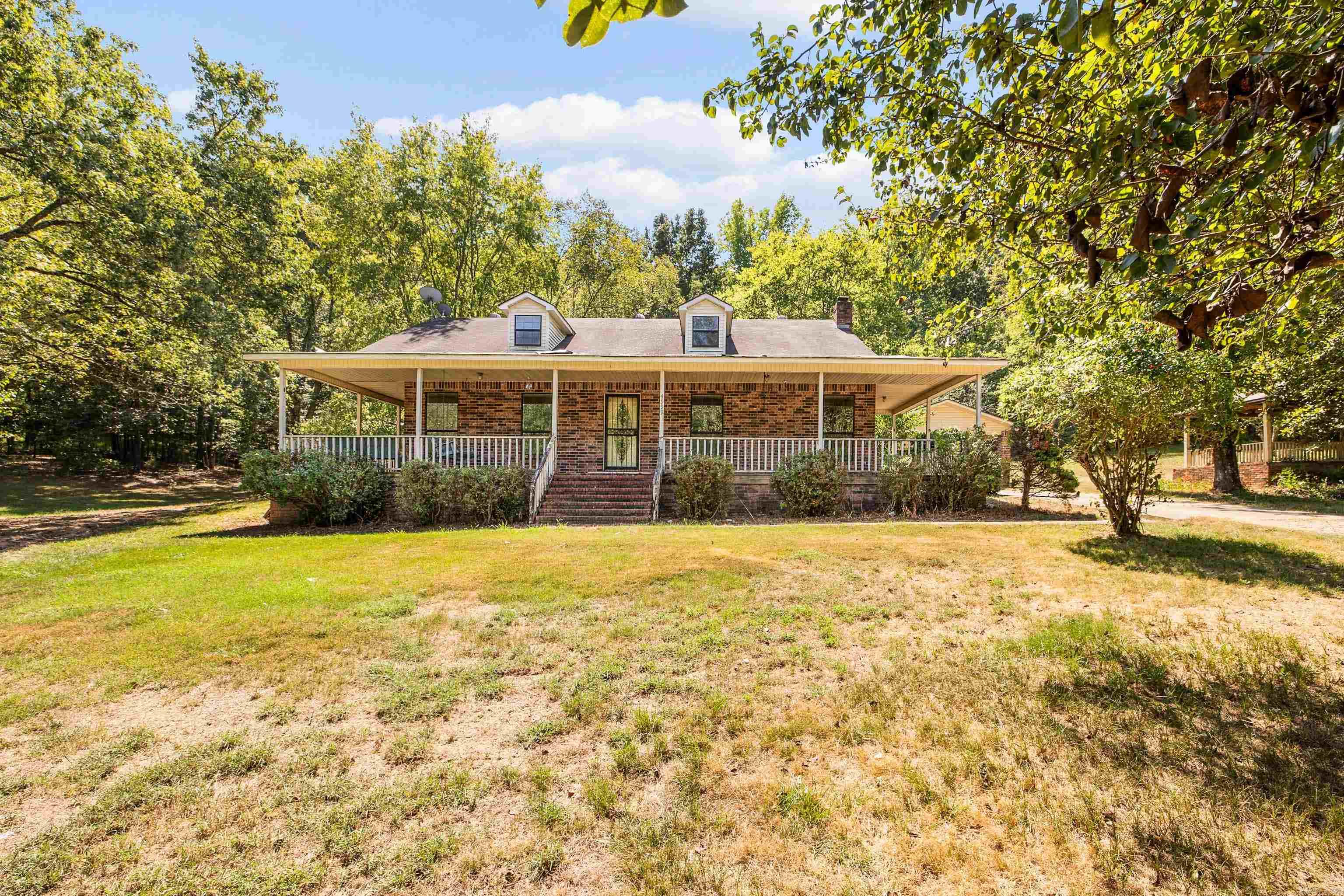 4999 Brooke Cove — exterior