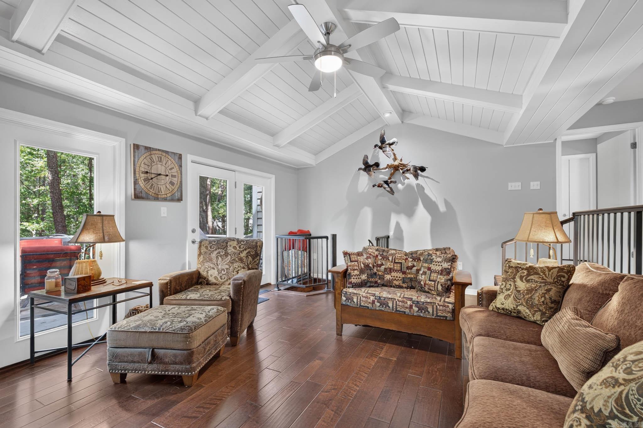 93 Silver Point  Mount Ida, AR