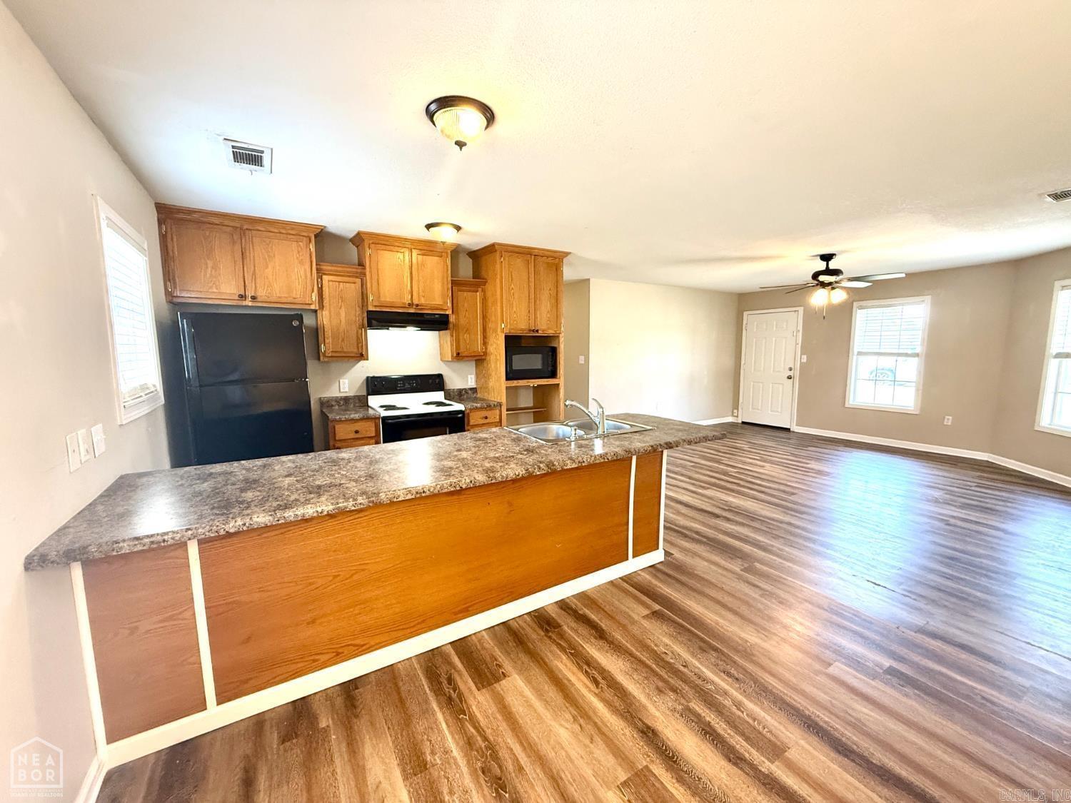 829 N 10th  Paragould, AR