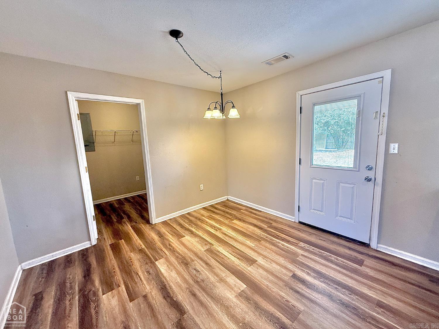 829 N 10th  Paragould, AR