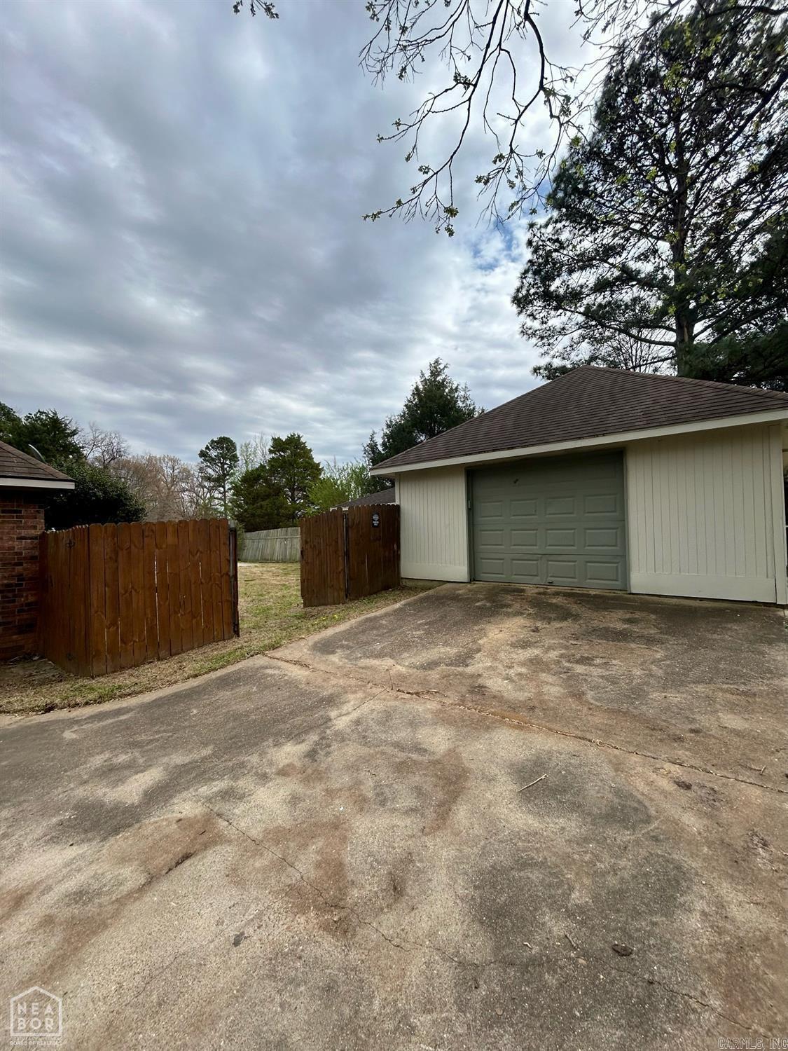 5227 Harrisburg Road Jonesboro, AR 72404