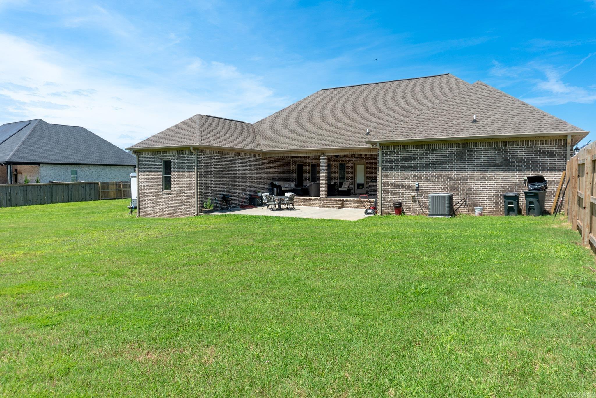 308 Oak Tree South  Sheridan, AR