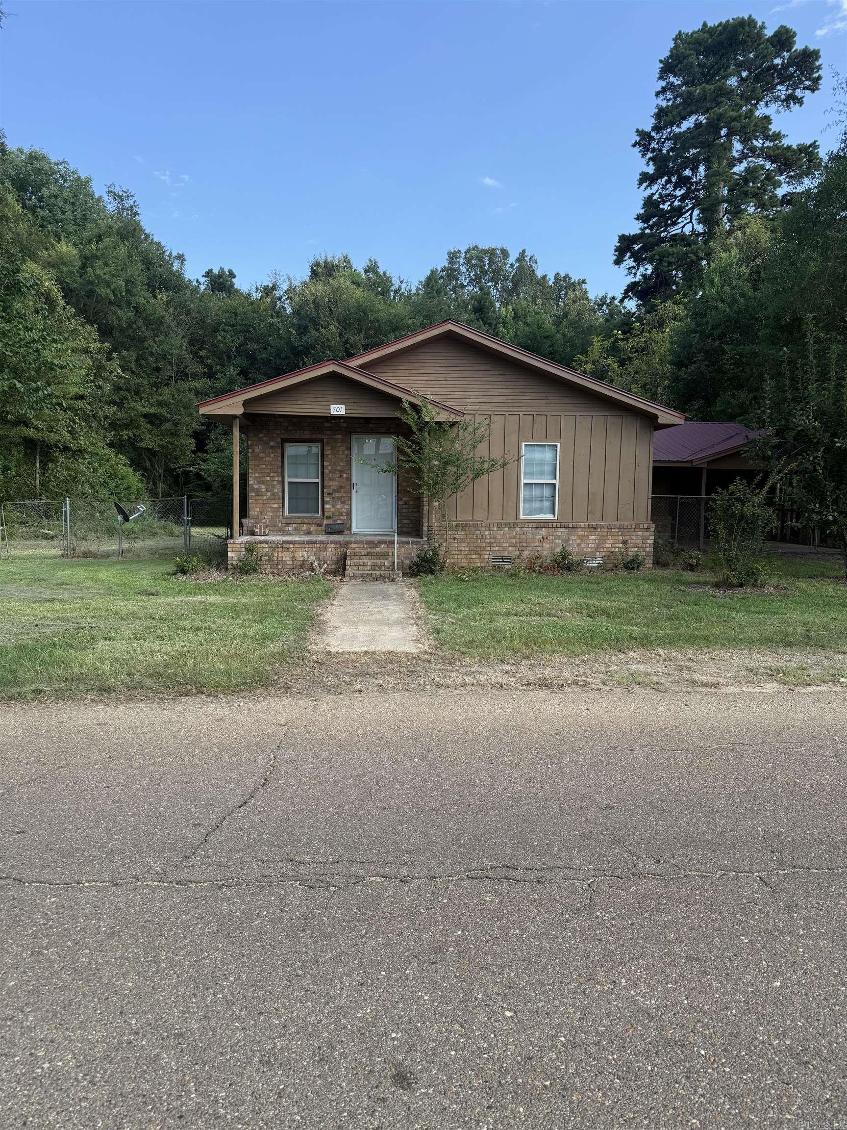 701 W 6  Fordyce, AR