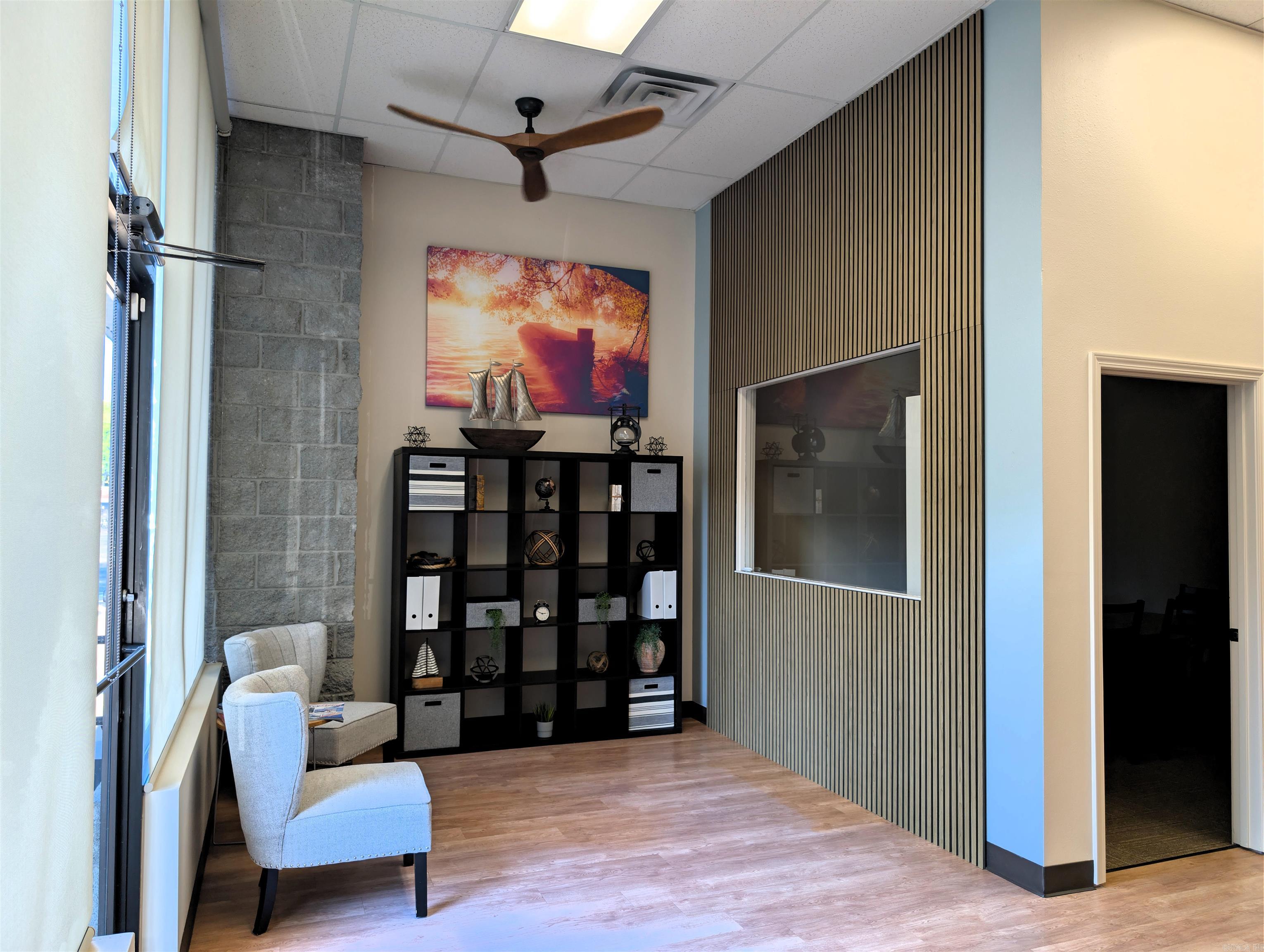 2112 W Beebe Capps Expressway — photo 3