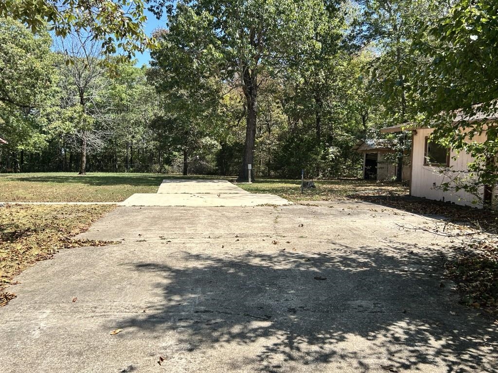 2631 Hub Willis Road