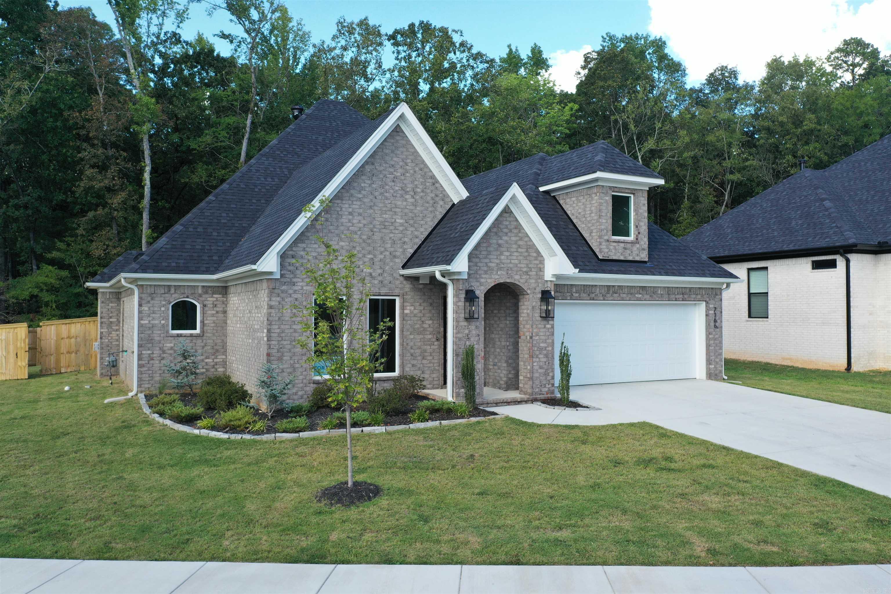7166 Moonview Place Benton, AR 72019