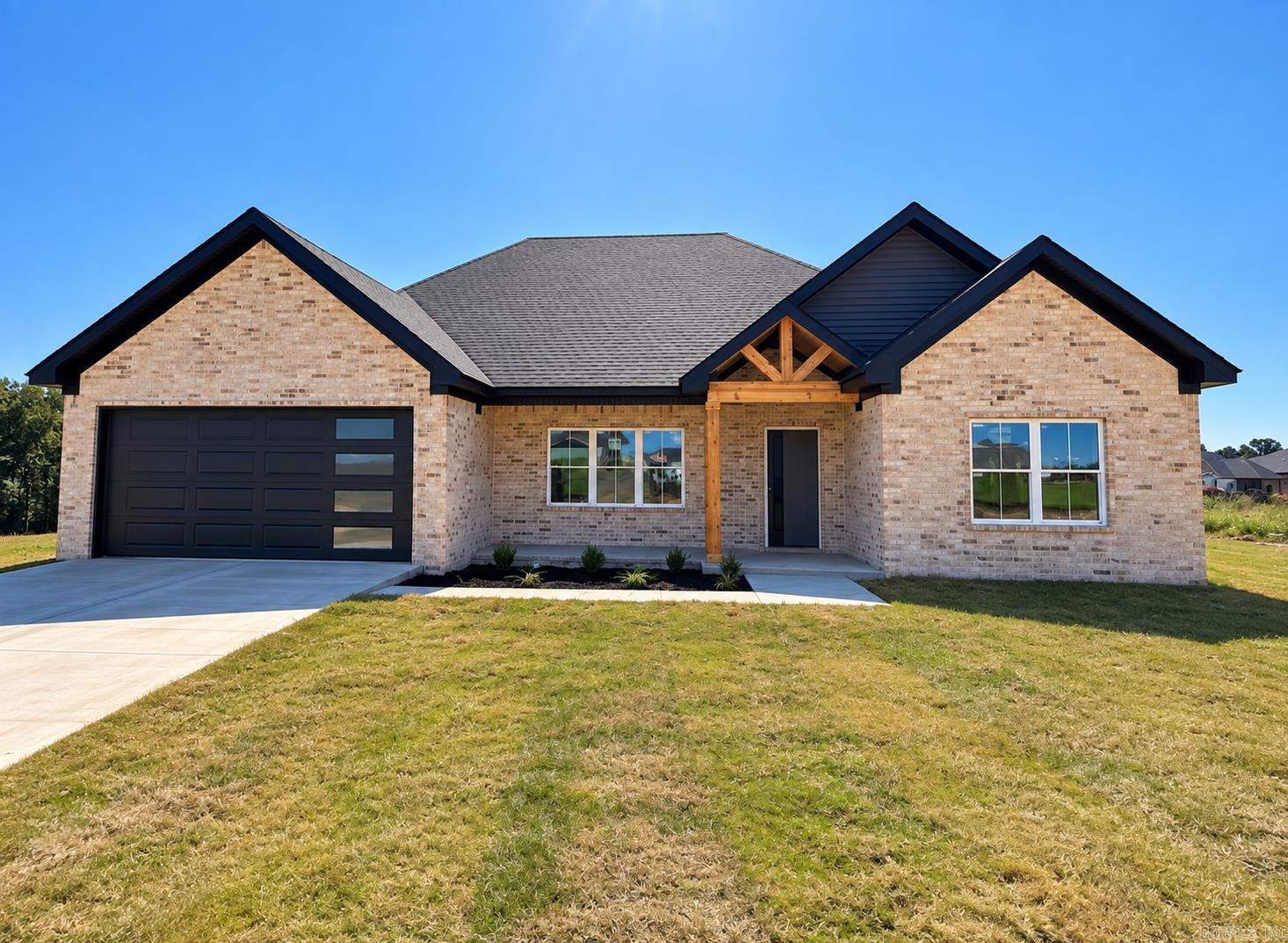 134 Michael Drive — exterior