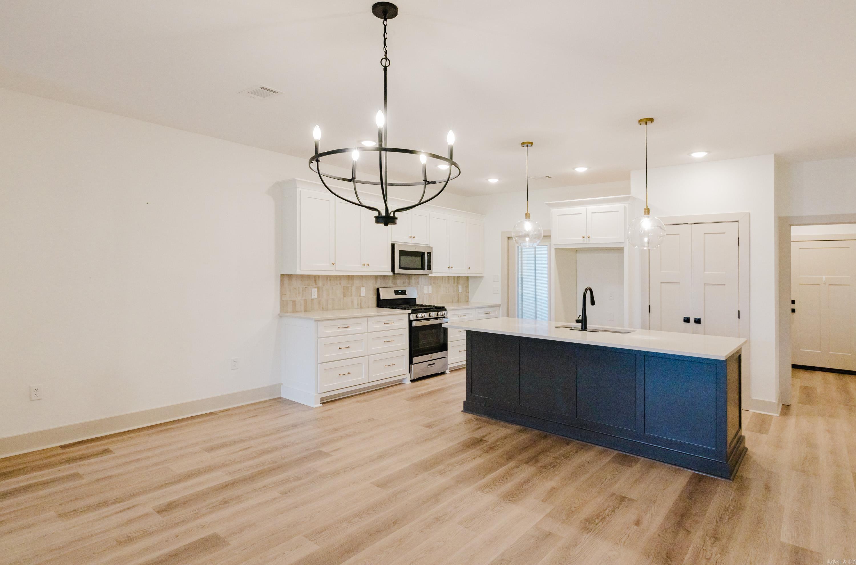 229 A  Bryant, AR