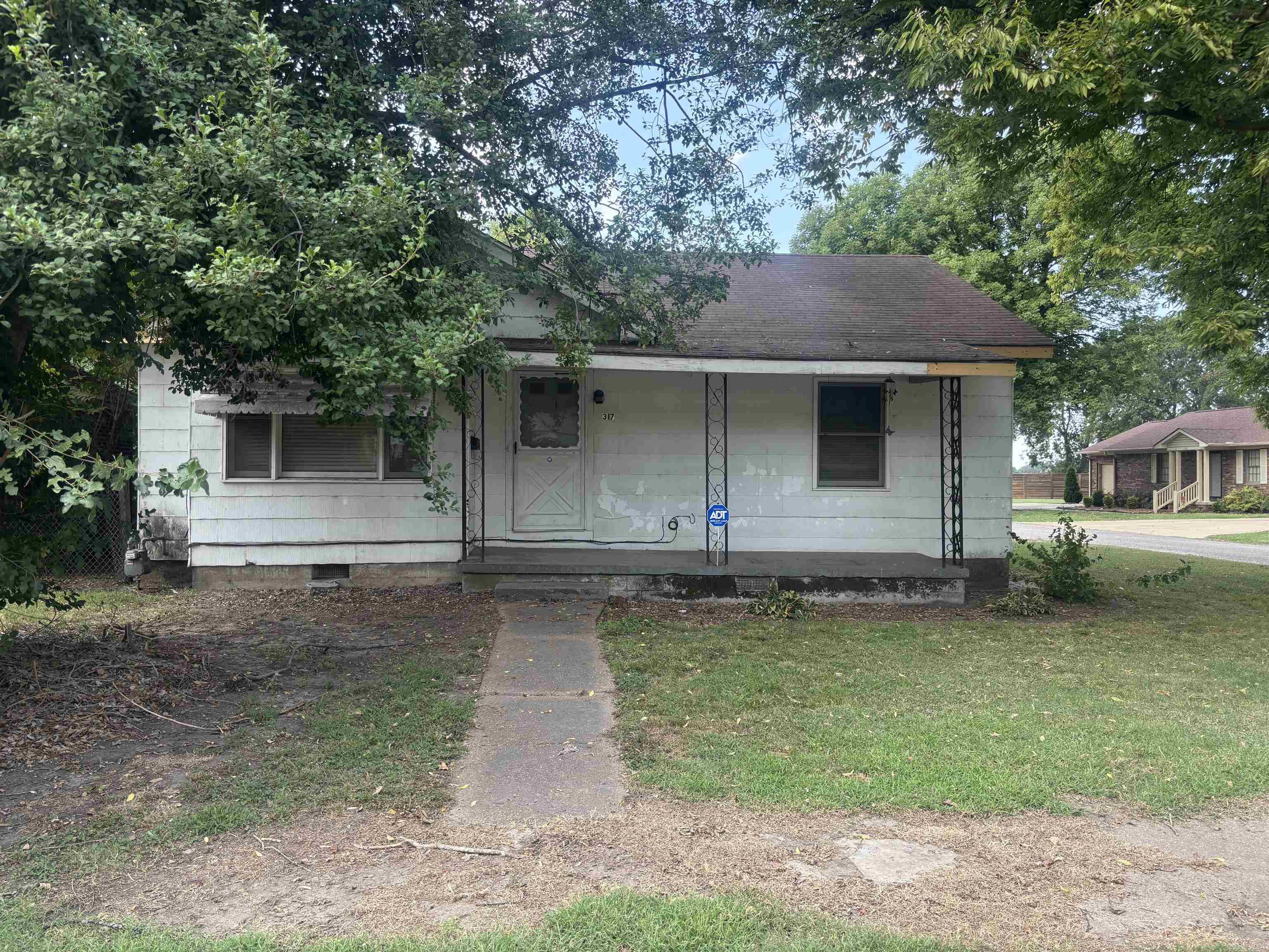 317 W Main Street  Steele, MO