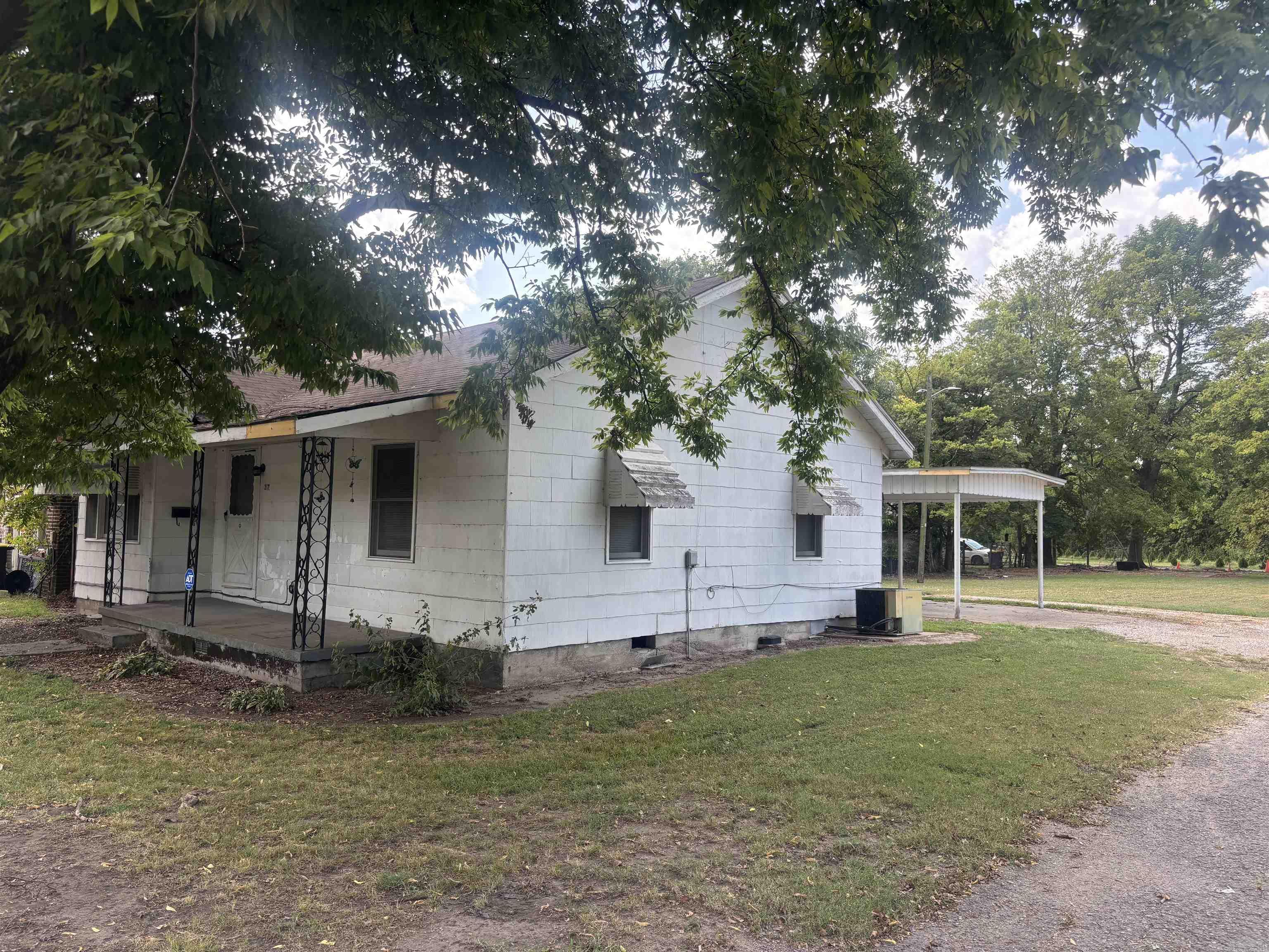 317 W Main Street  Steele, MO