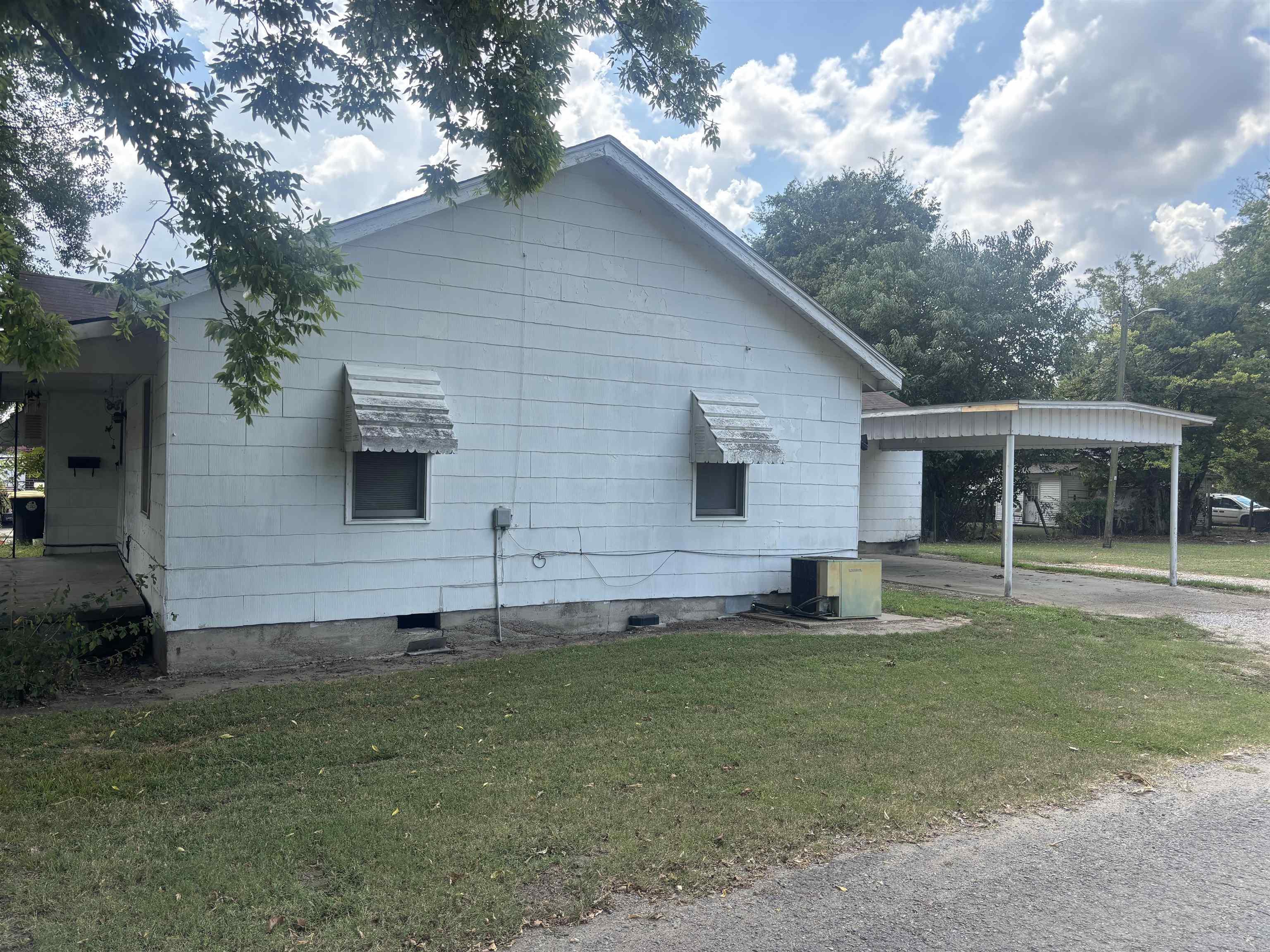 317 W Main Street  Steele, MO
