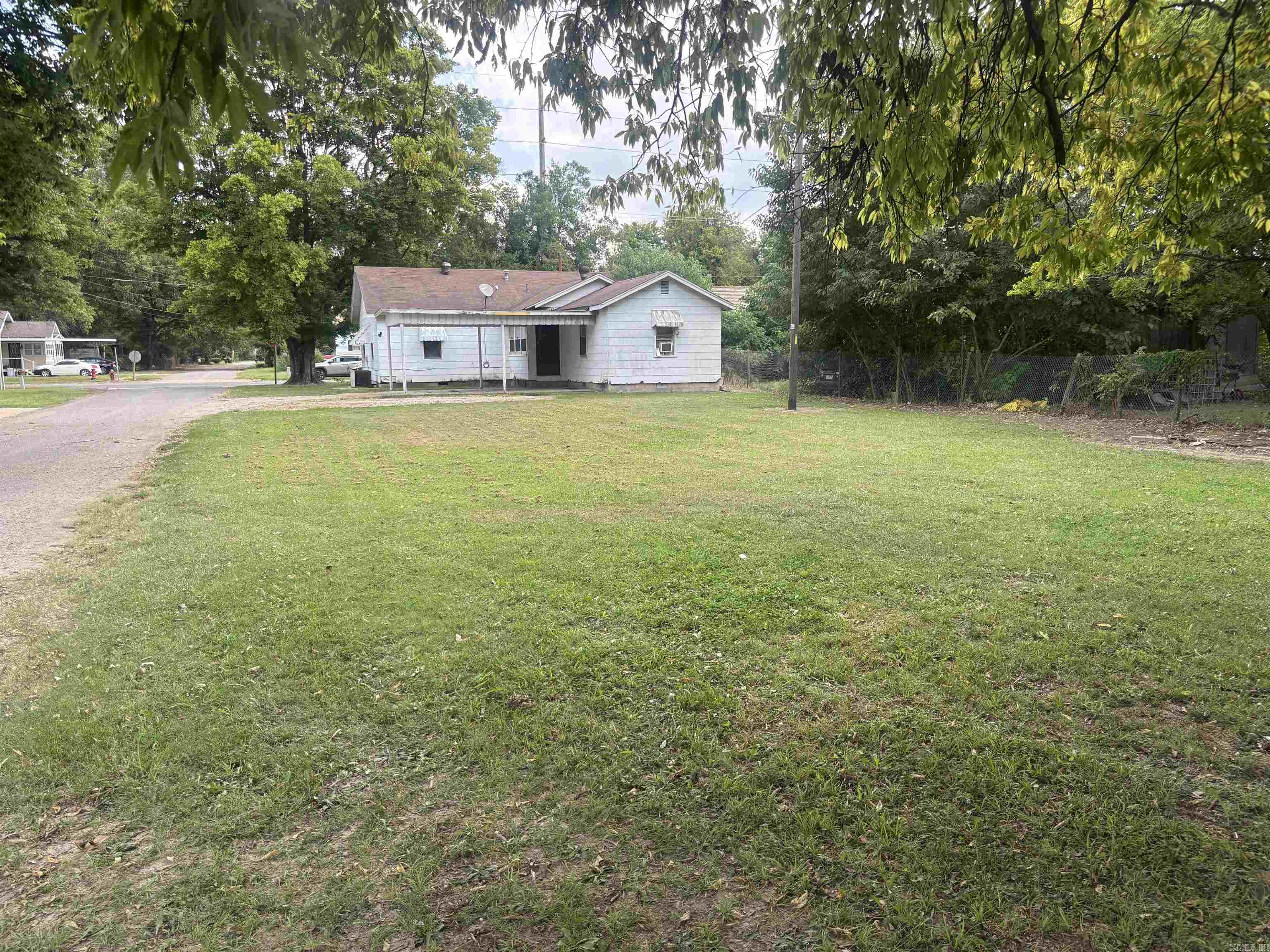 317 W Main Street  Steele, MO