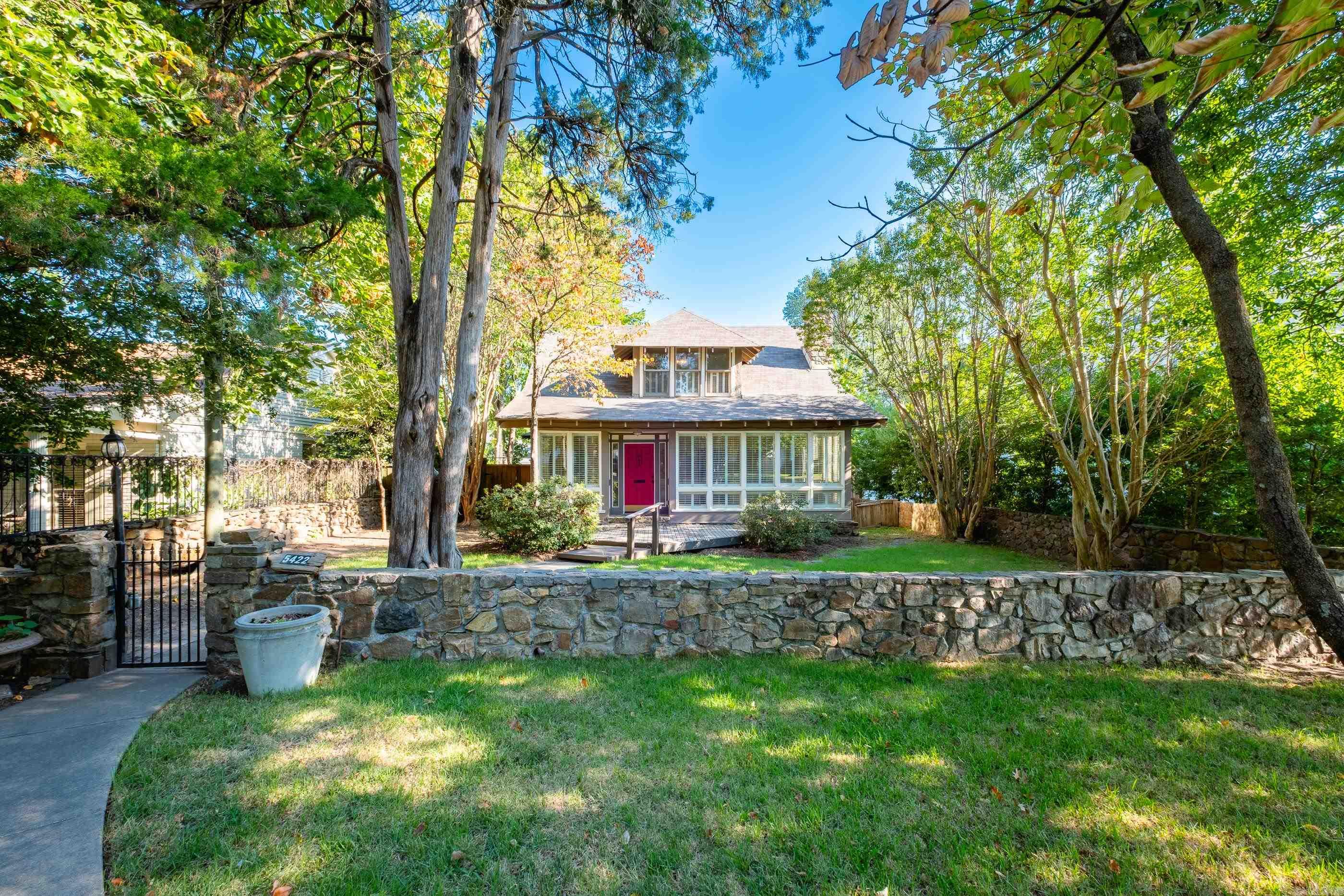 5422 Hawthorne Drive — exterior