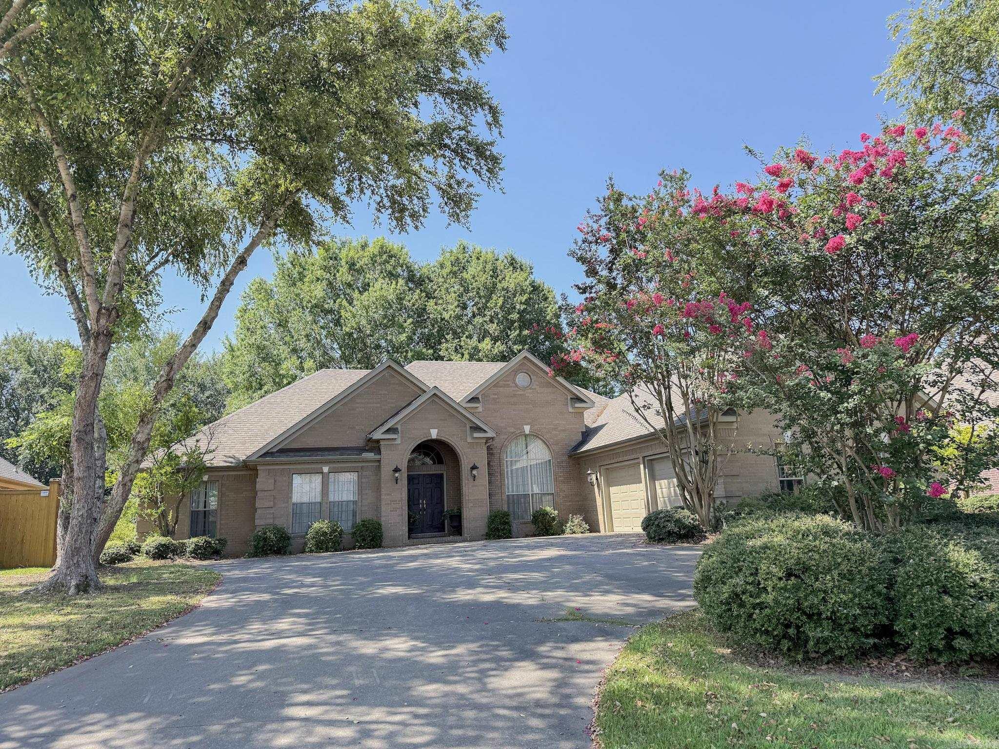 4435 Tree House Drive — exterior