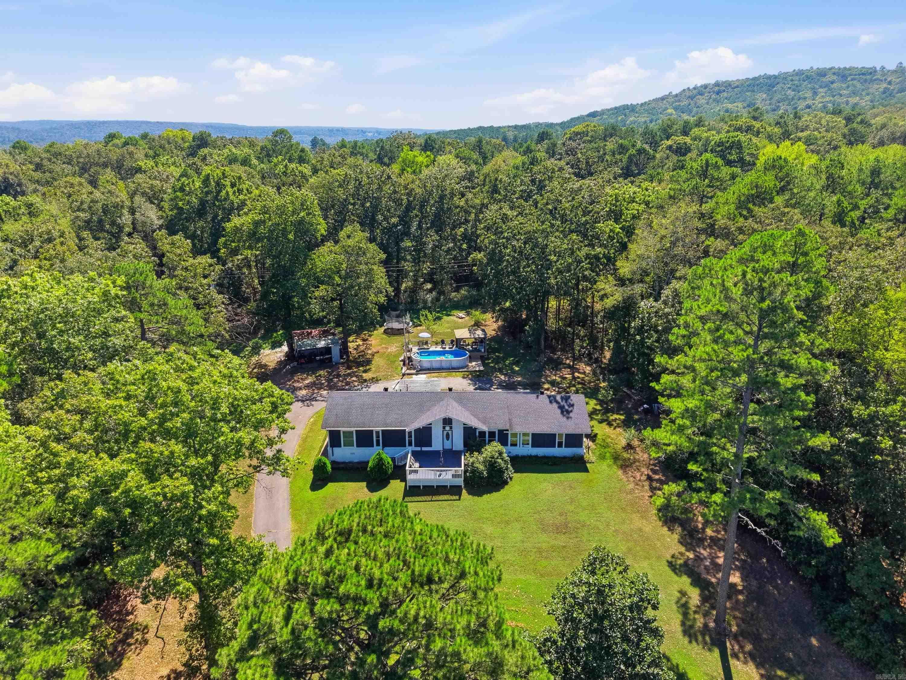 195 Lynch  Clinton, AR