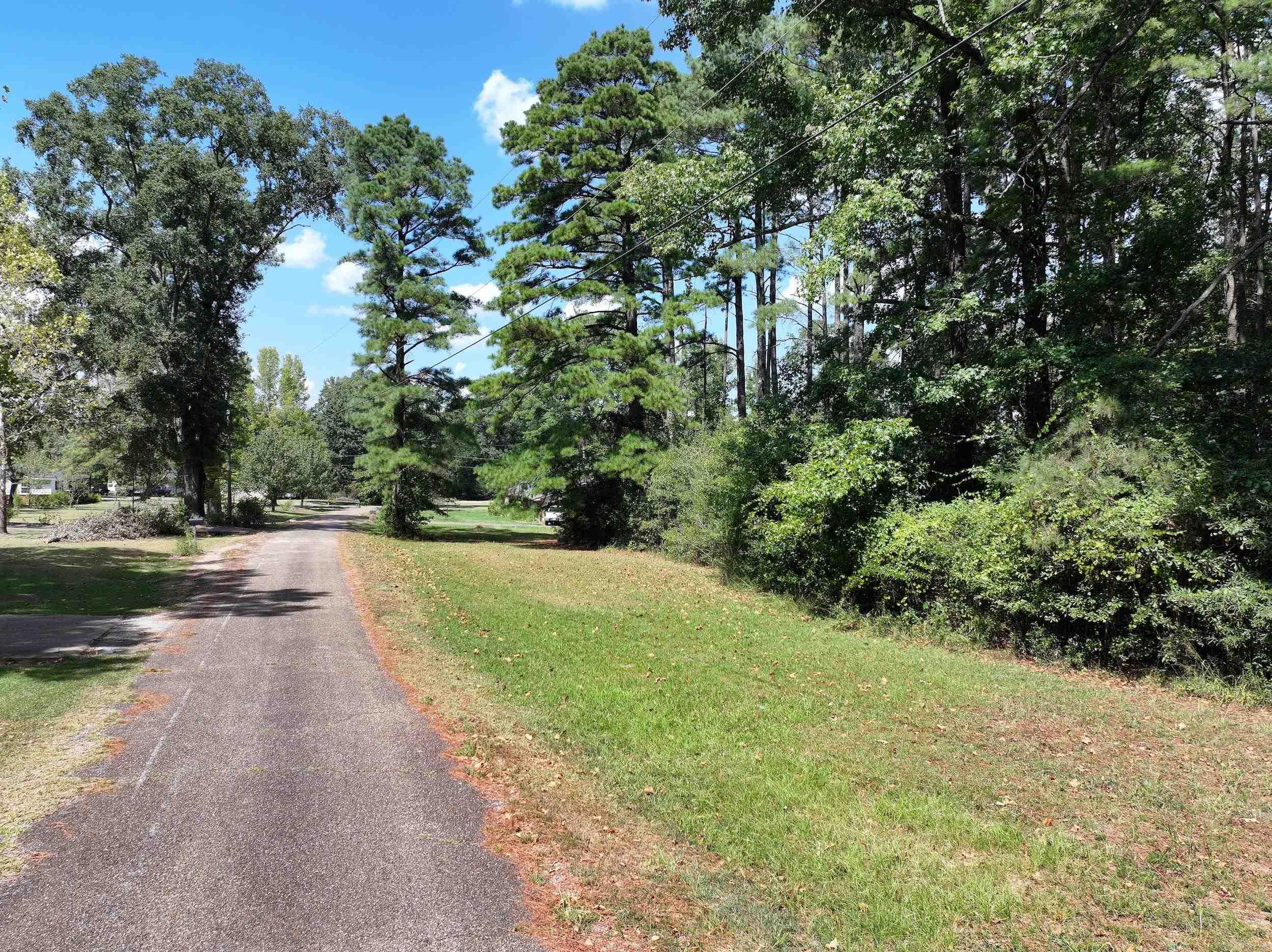 Dooley Drive — exterior