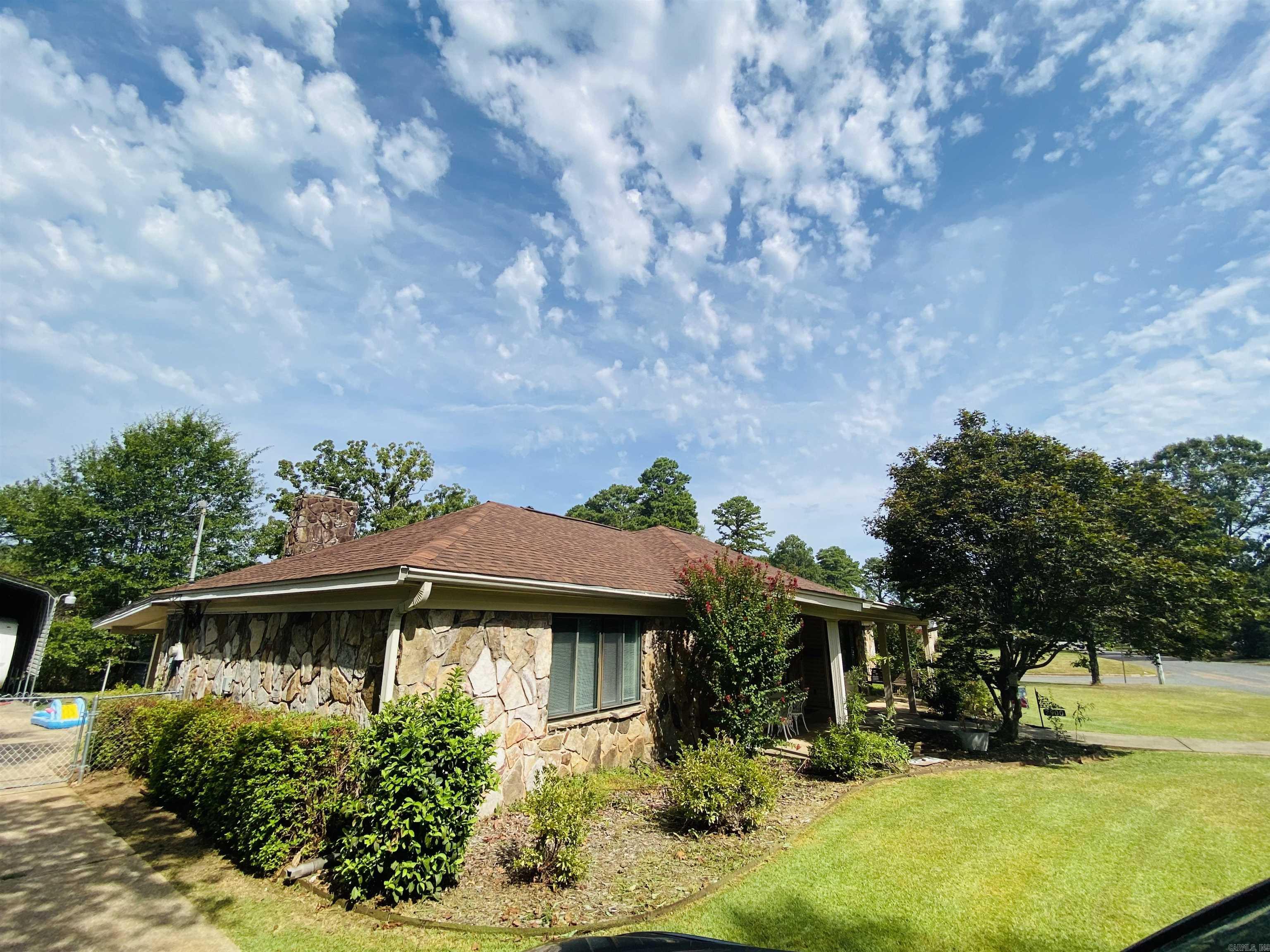2900 Cherokee  Camden, AR