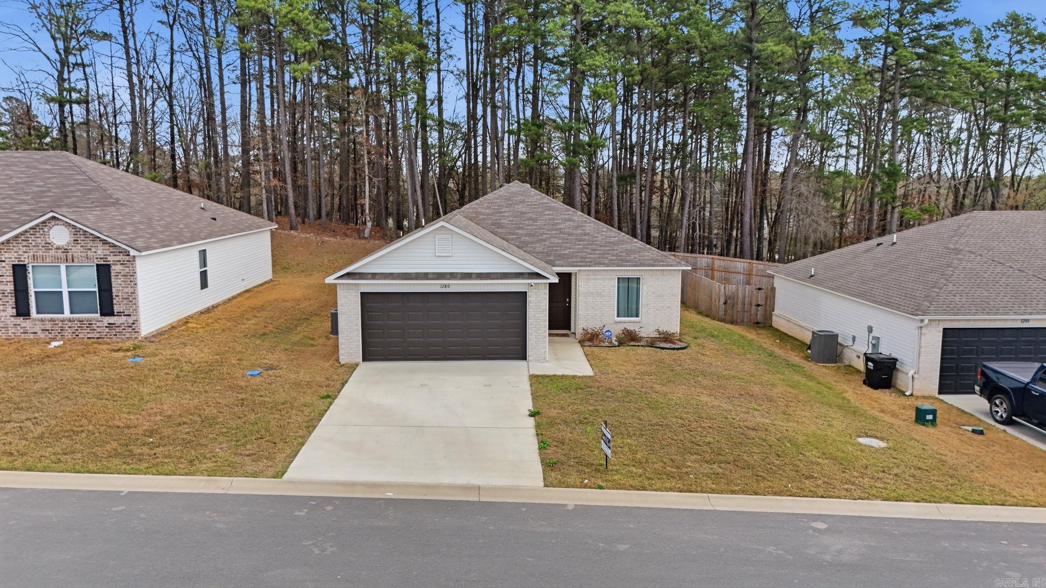 1280 Meadows Dr  Benton, AR