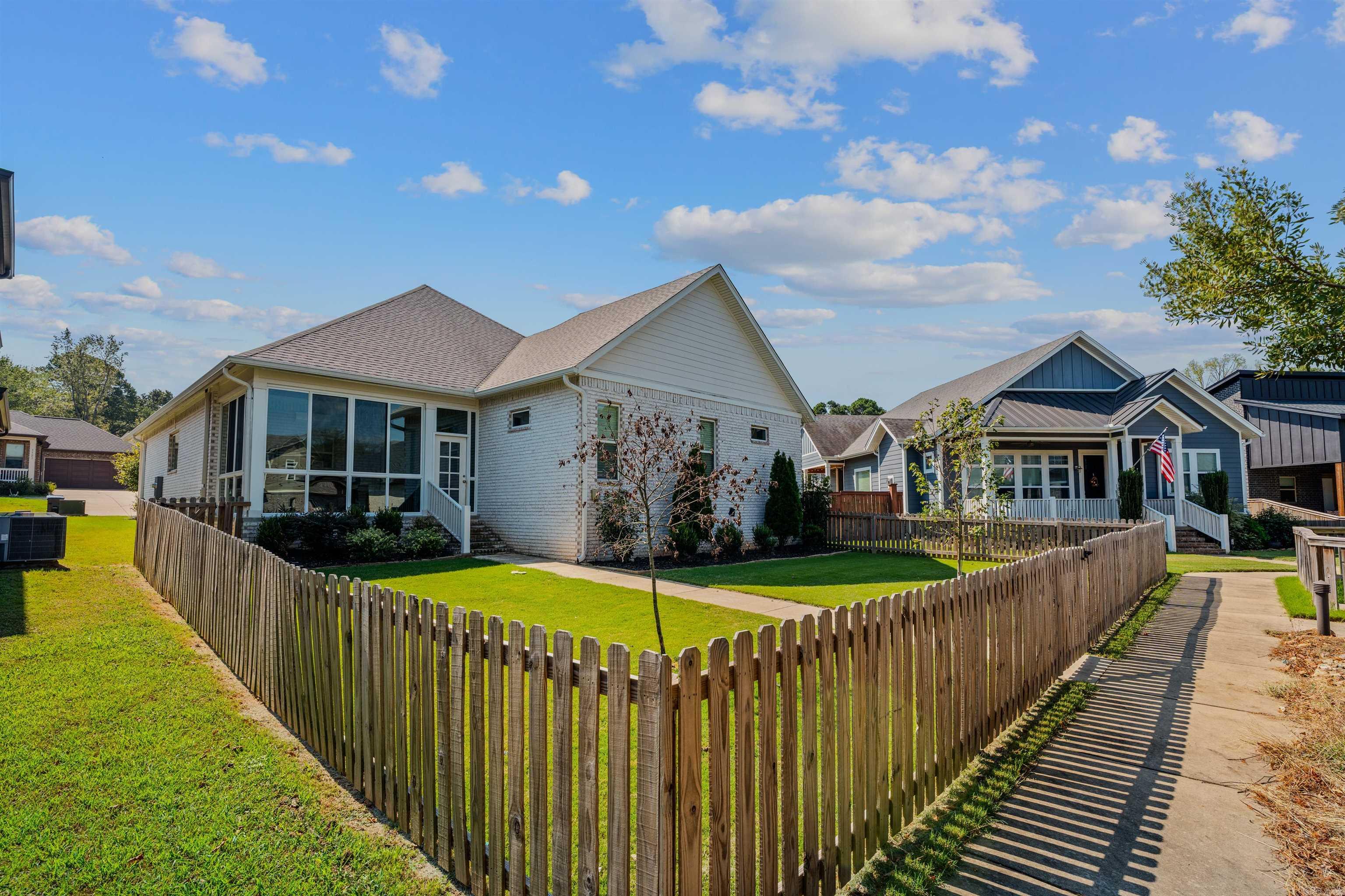 1128 ESSEX  Benton, AR