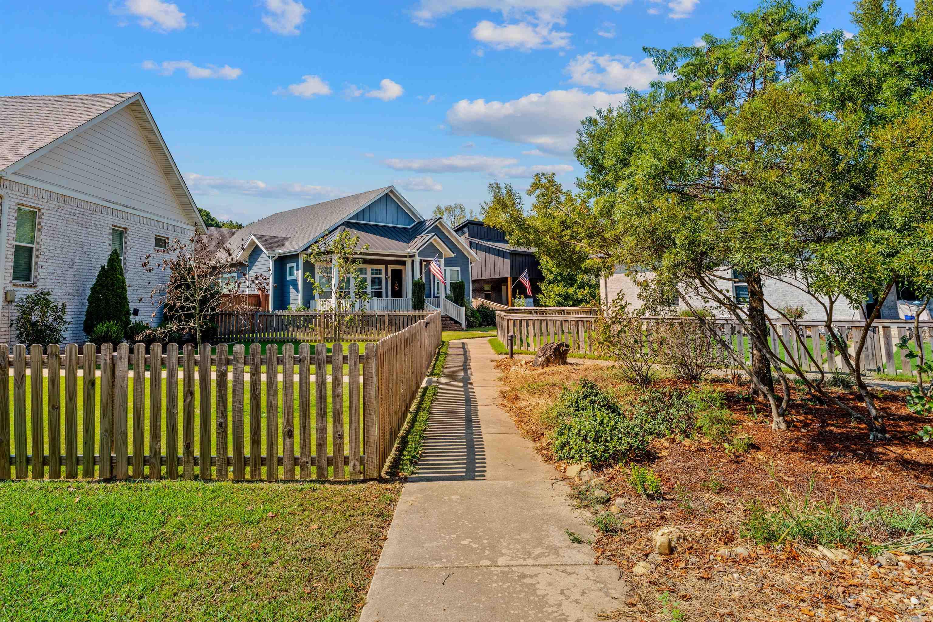 1128 ESSEX  Benton, AR