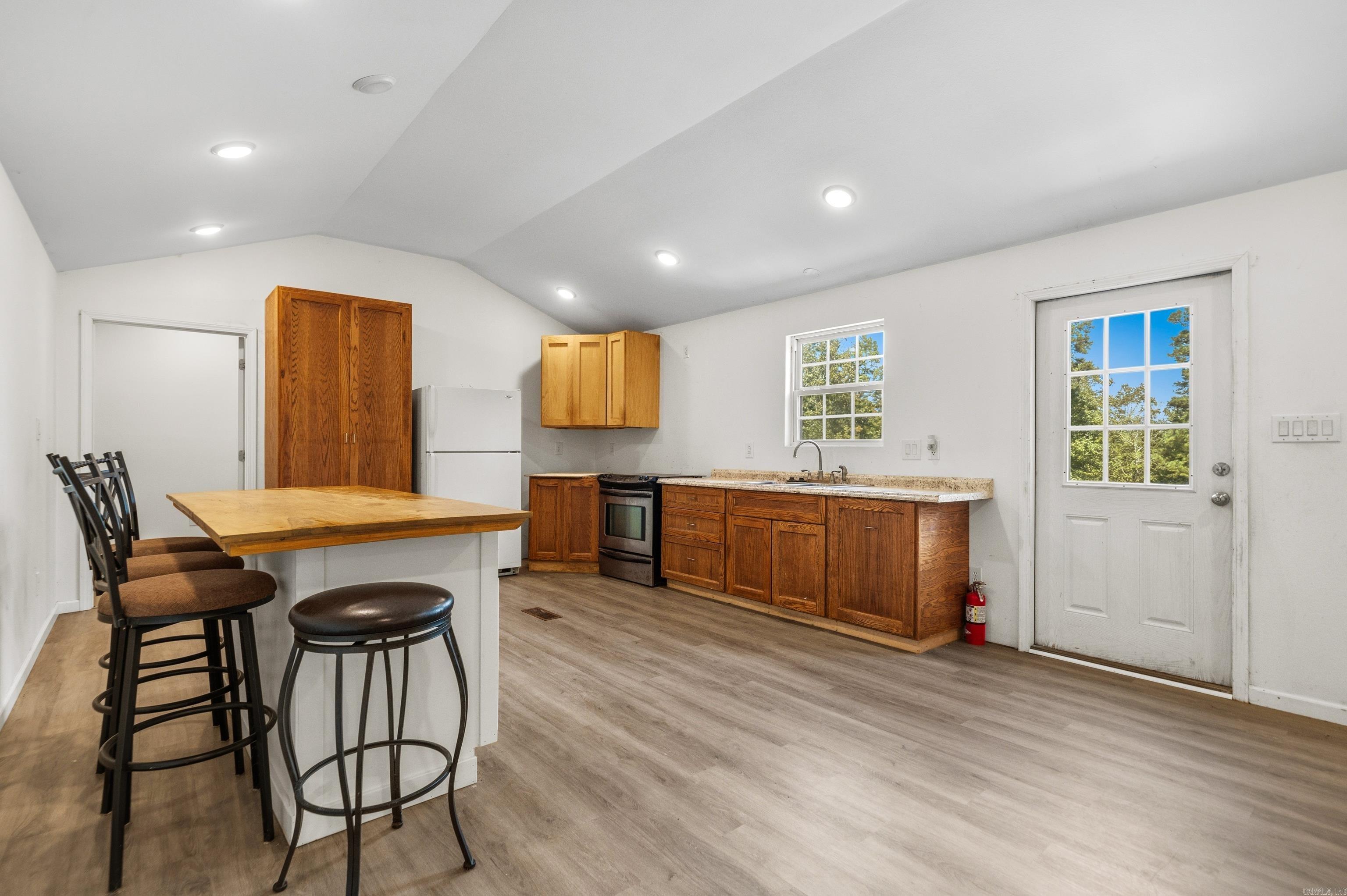 701 Peach  Bismarck, AR