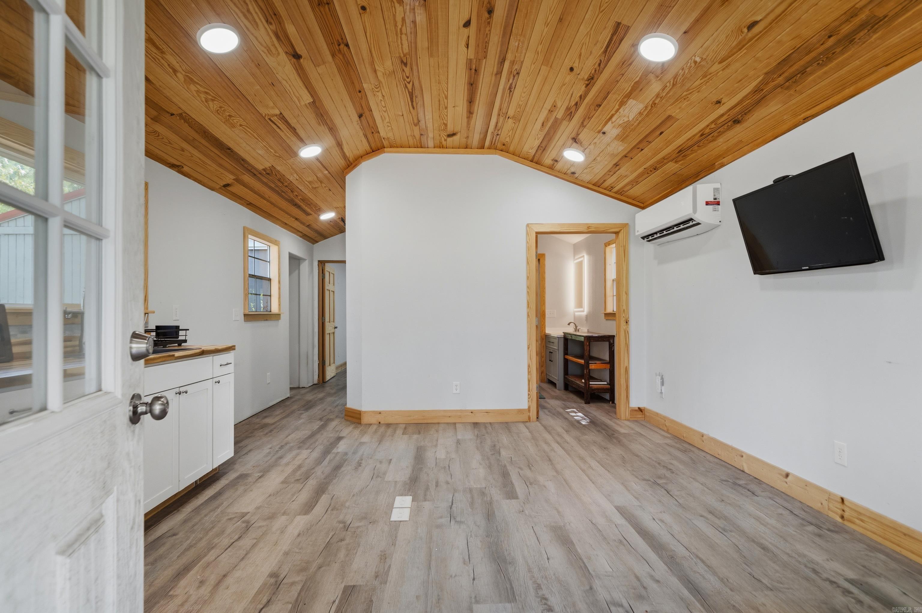 701 Peach  Bismarck, AR