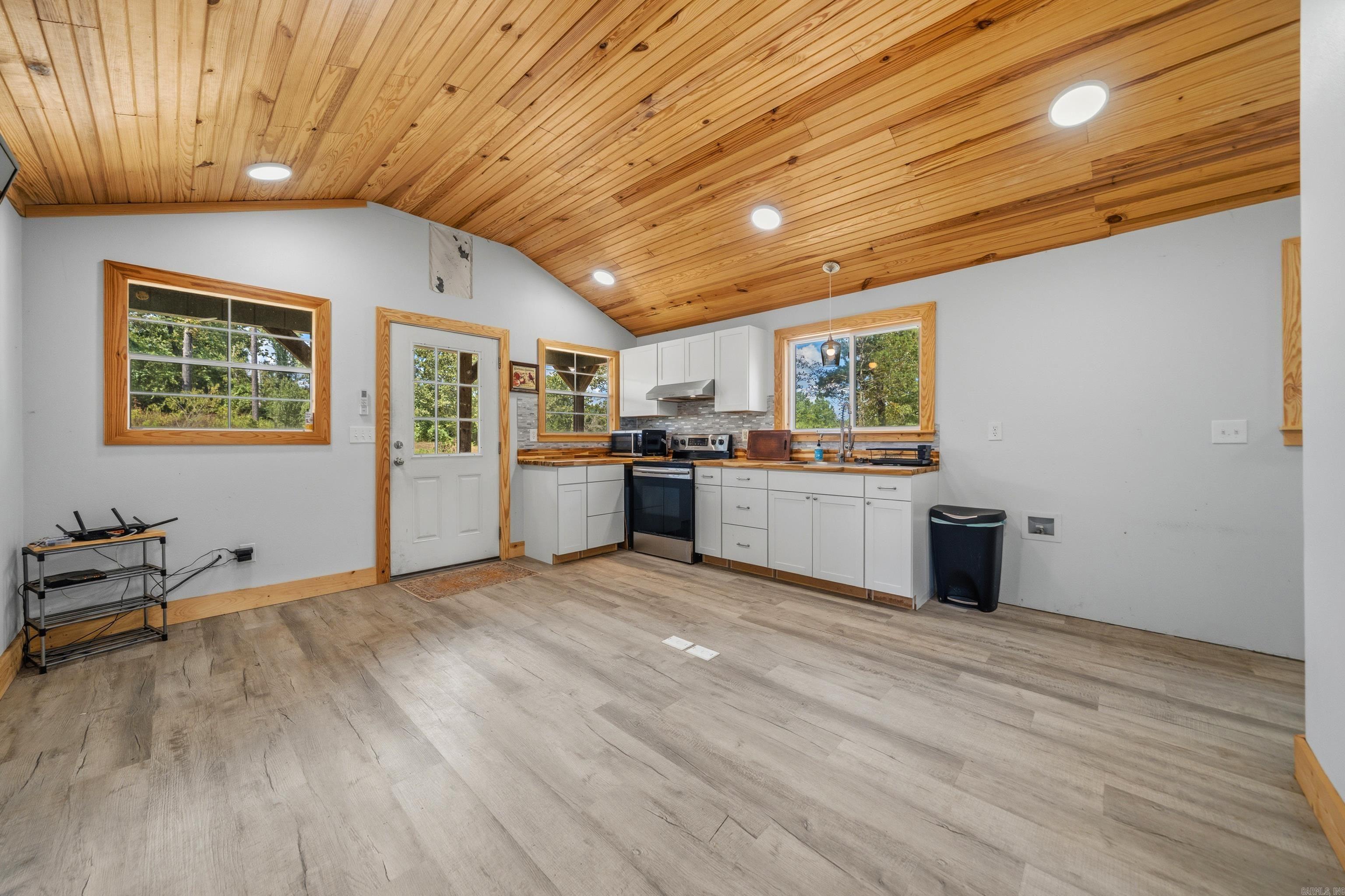 701 Peach  Bismarck, AR