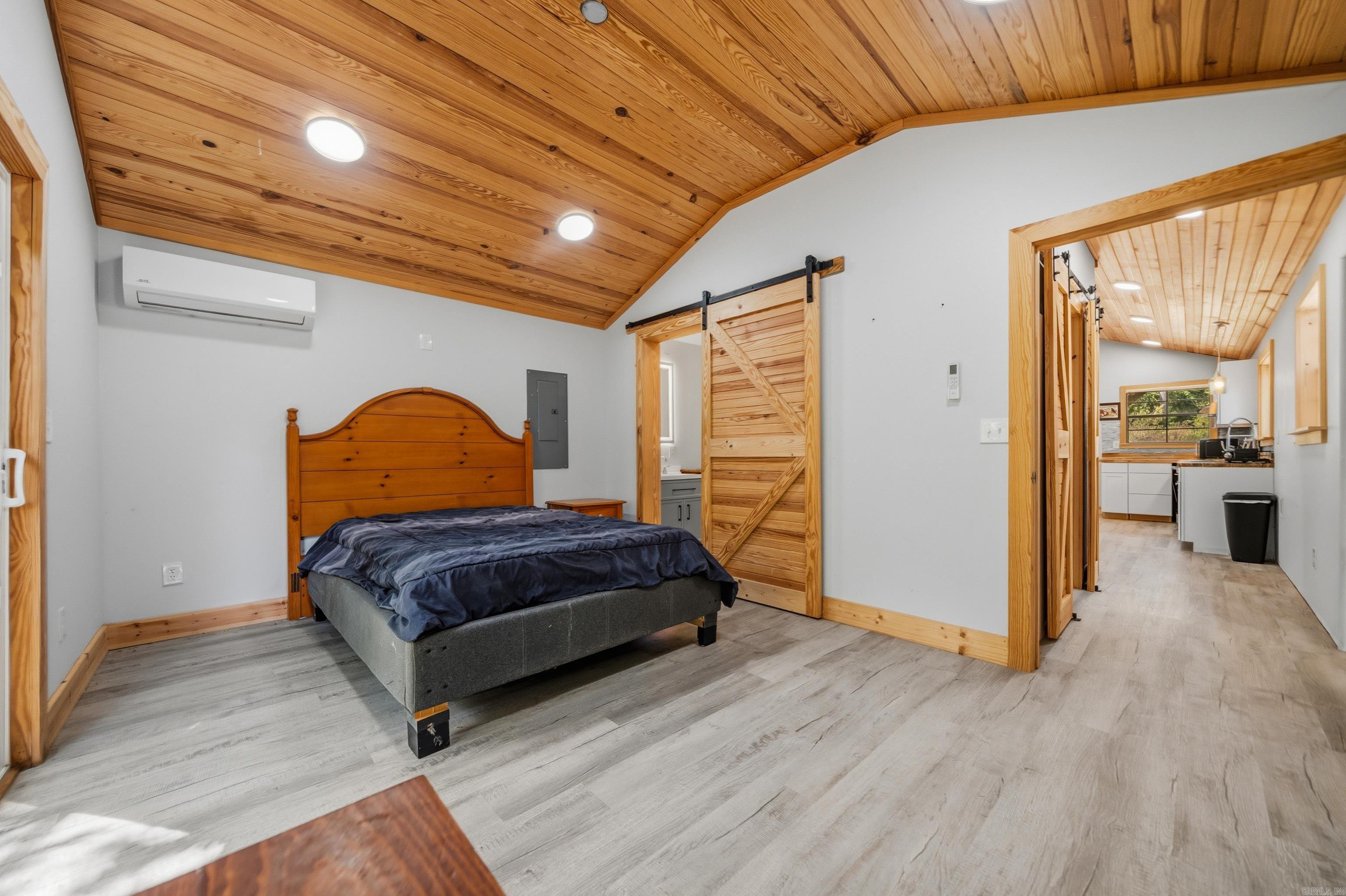 701 Peach  Bismarck, AR