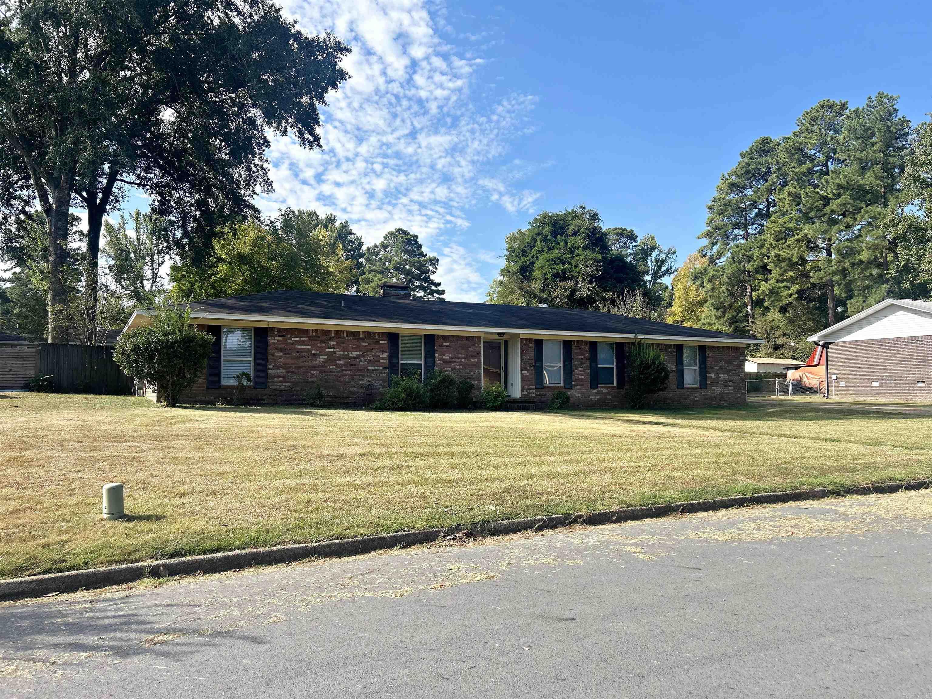 2707 Lynwood  Arkadelphia, AR
