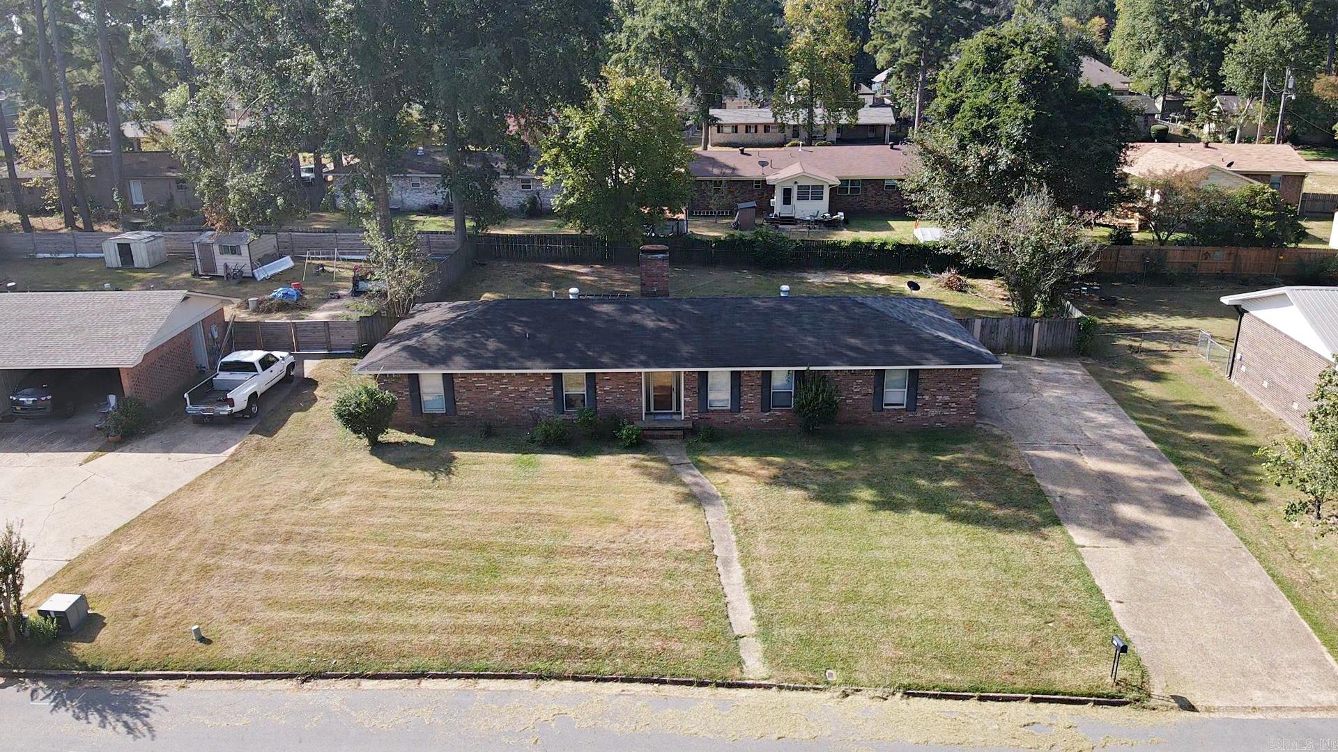 2707 Lynwood  Arkadelphia, AR