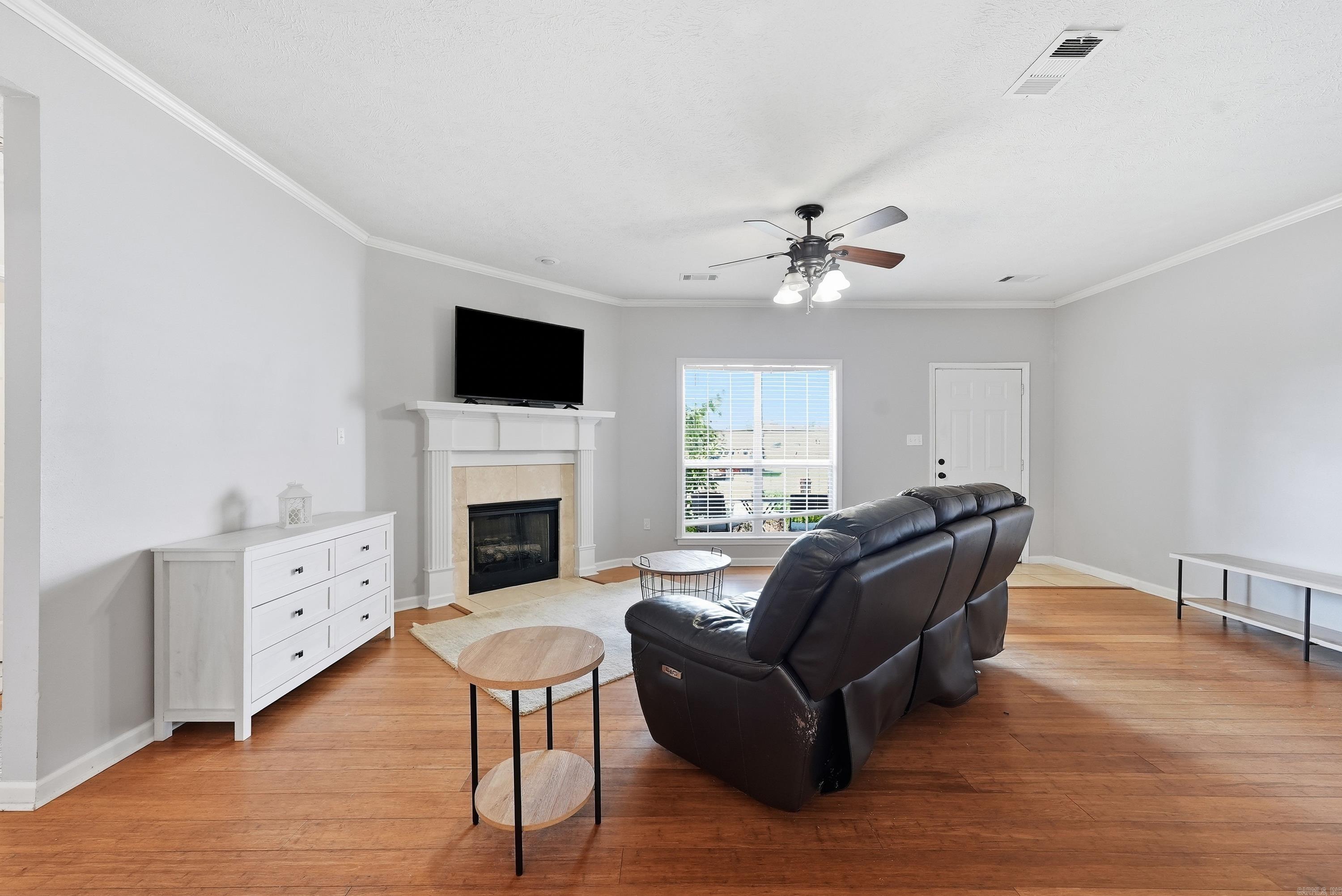 11 Alfred Cove — photo 3