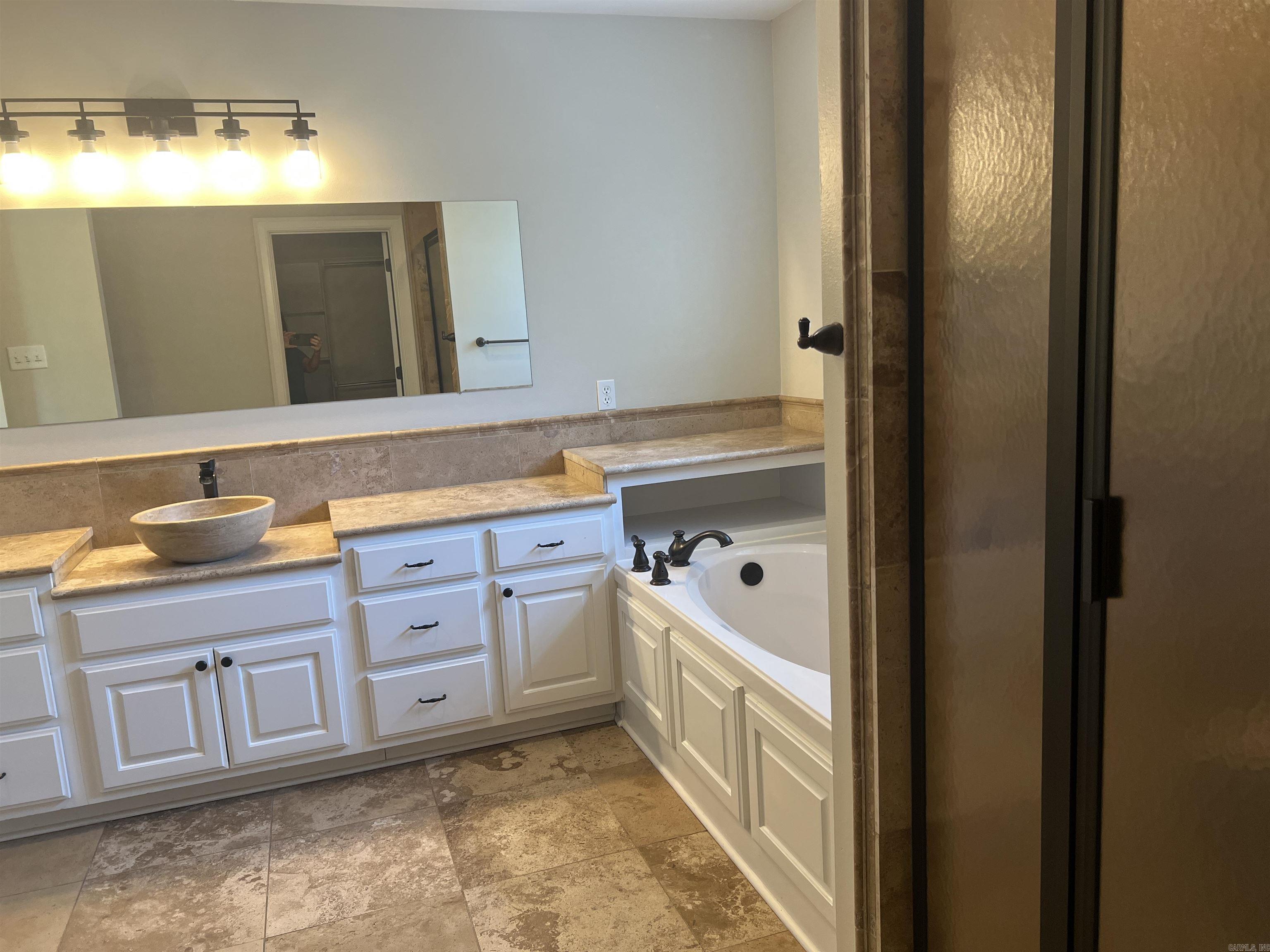 2730 Collins Conway, AR 72034