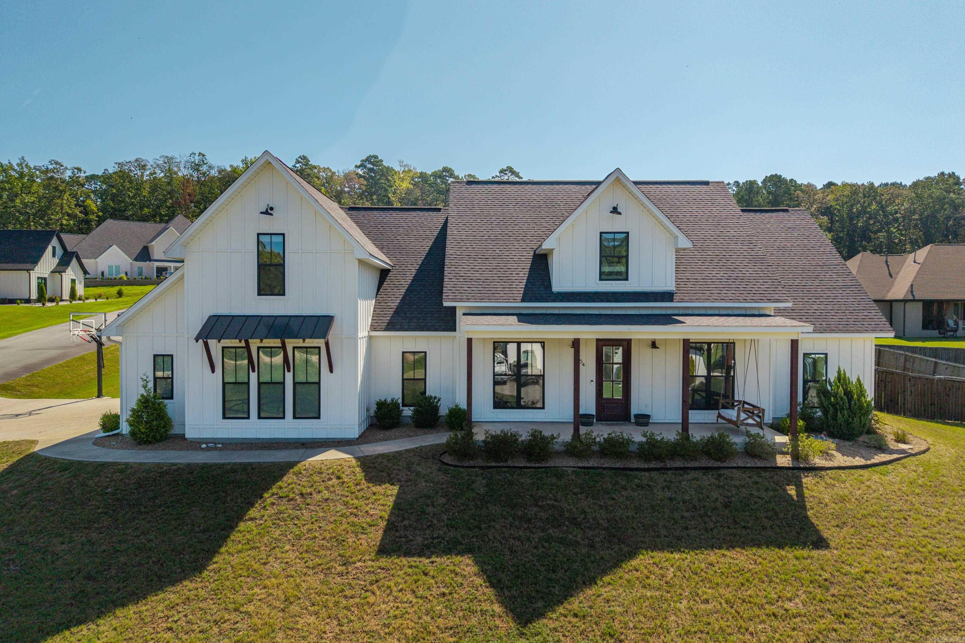 864 Belle Grove Loop — exterior
